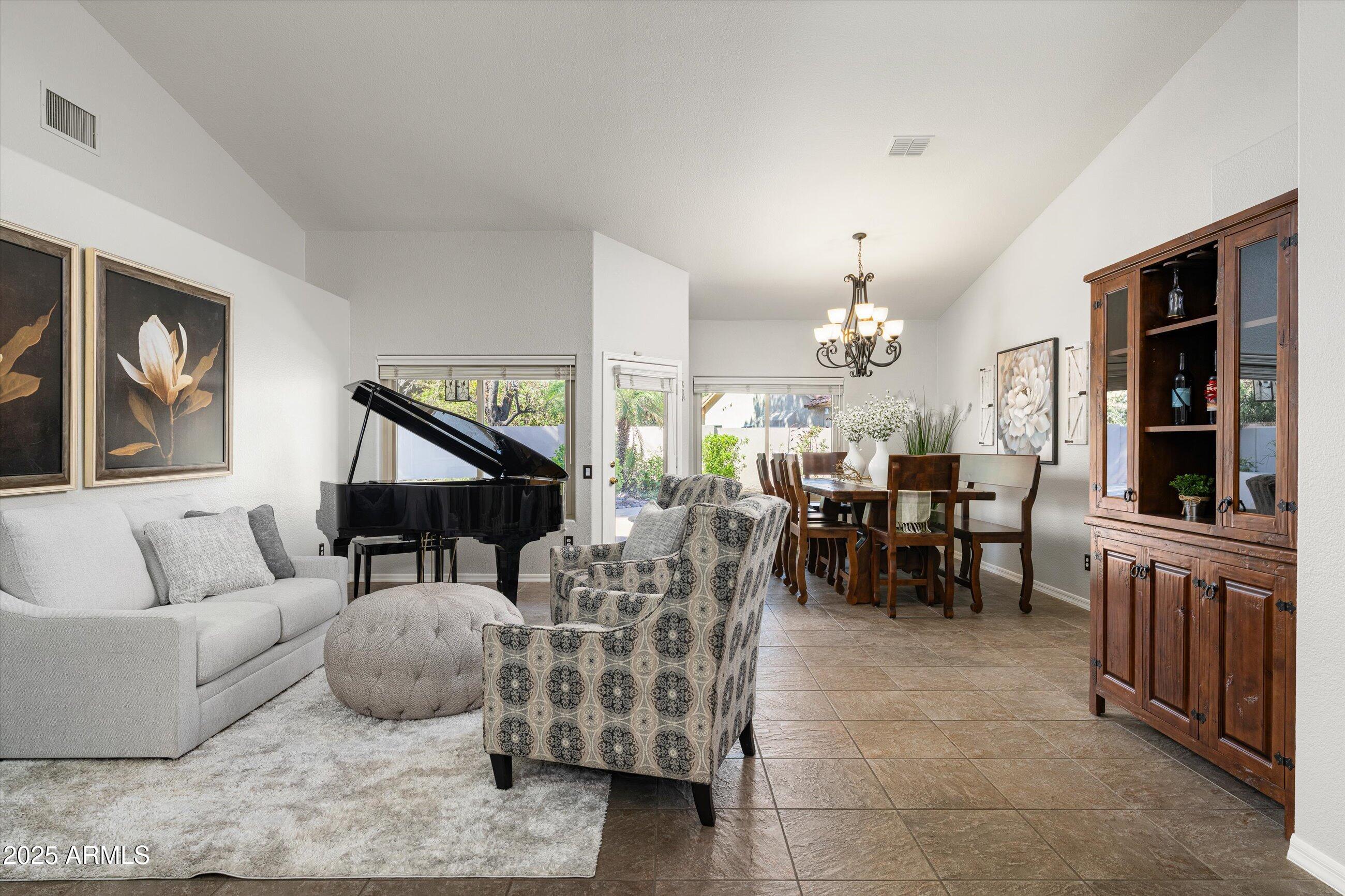 590 N CHOLLA Street, Chandler