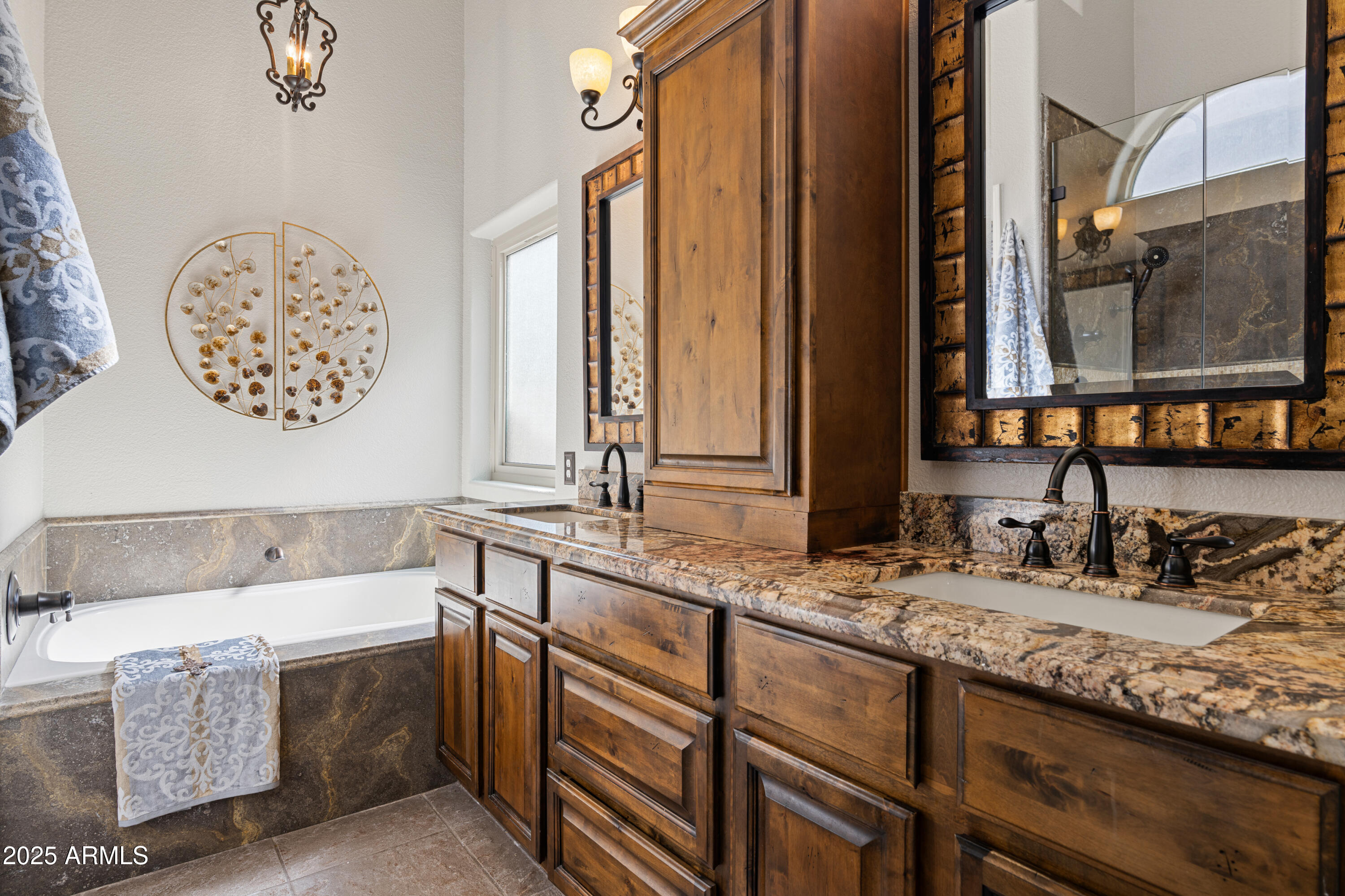 590 N CHOLLA Street, Chandler