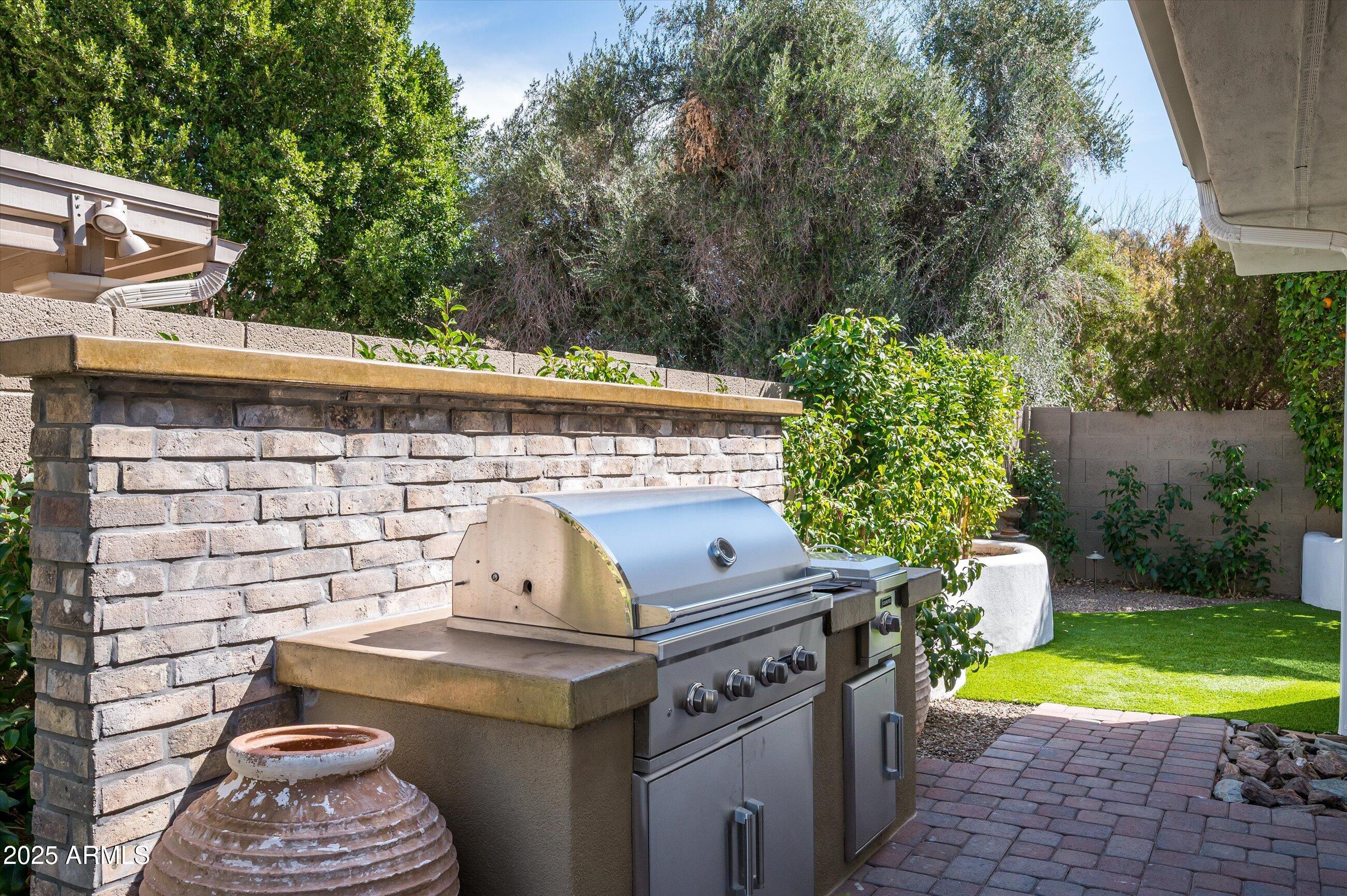 8541 N FARVIEW Drive, Scottsdale