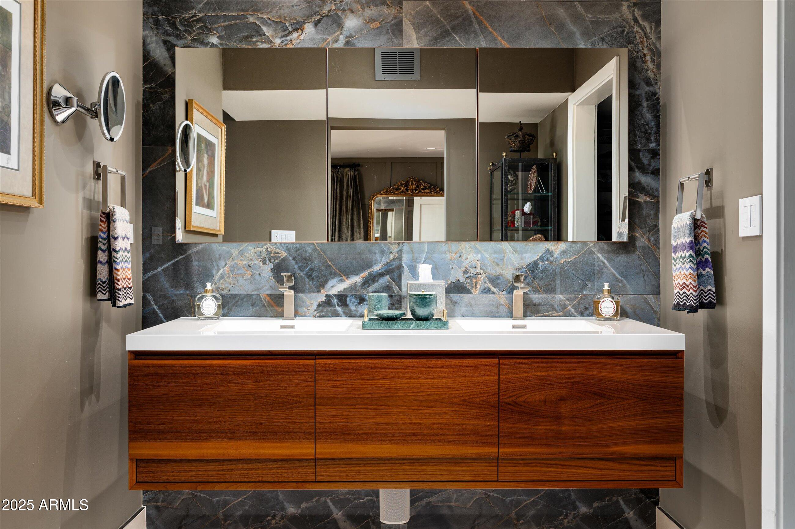 8541 N FARVIEW Drive, Scottsdale