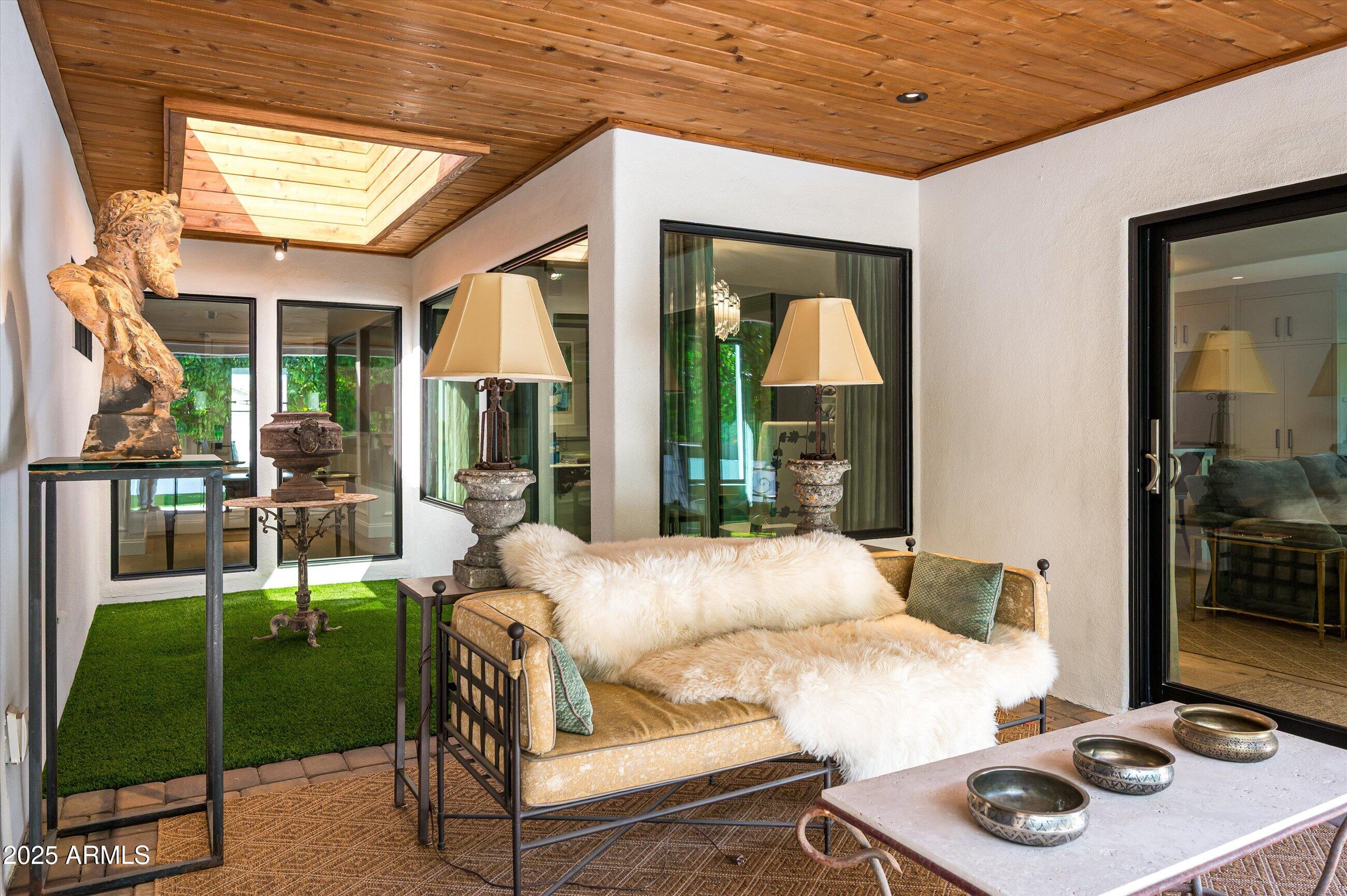 8541 N FARVIEW Drive, Scottsdale