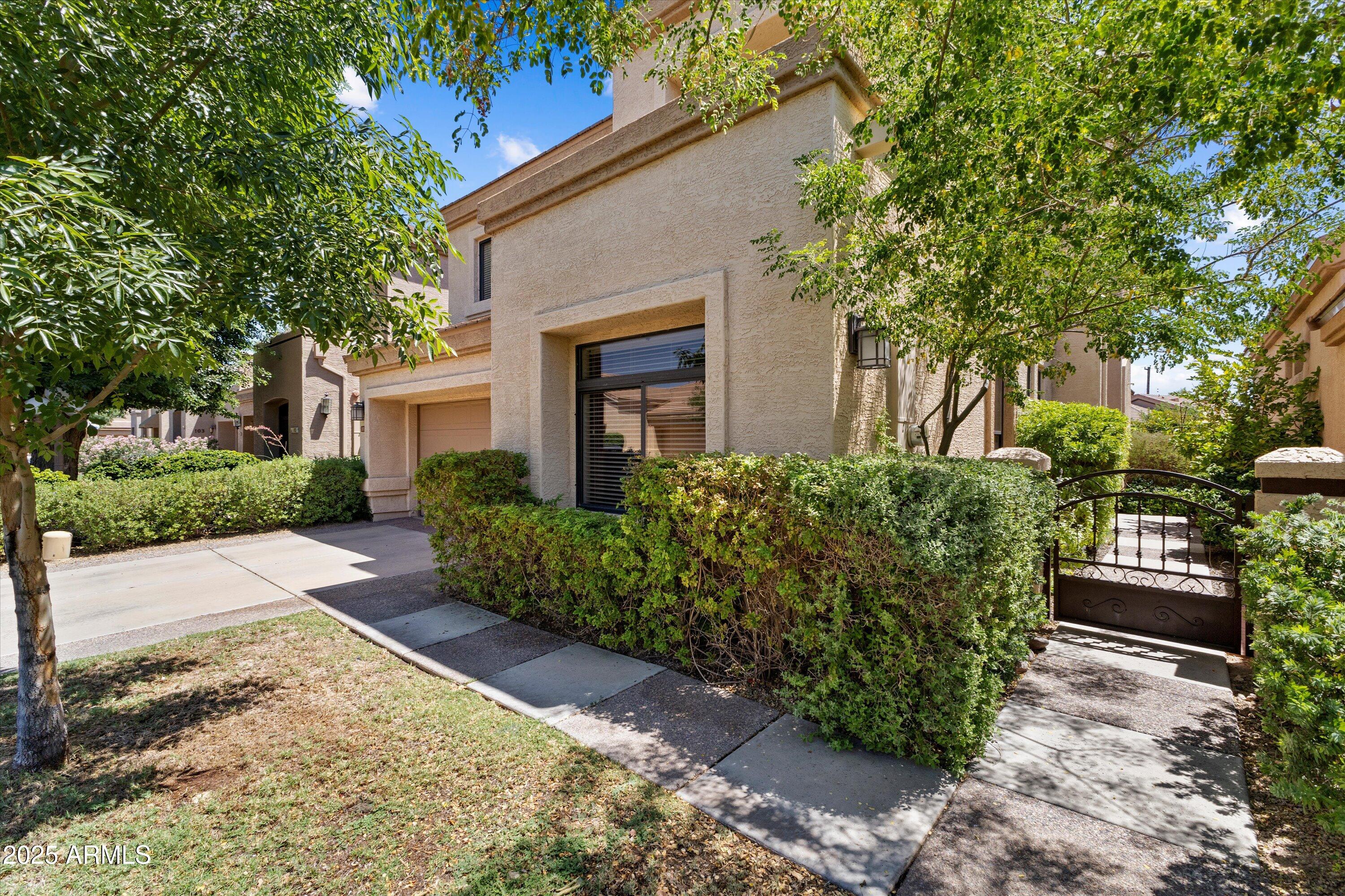 8100 E Camelback Road, 101