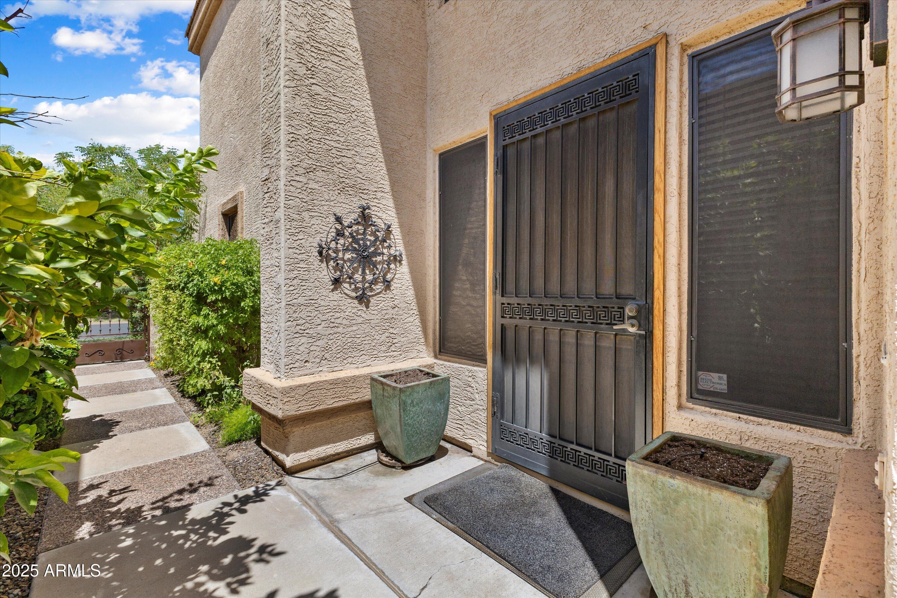 8100 E Camelback Road, 101