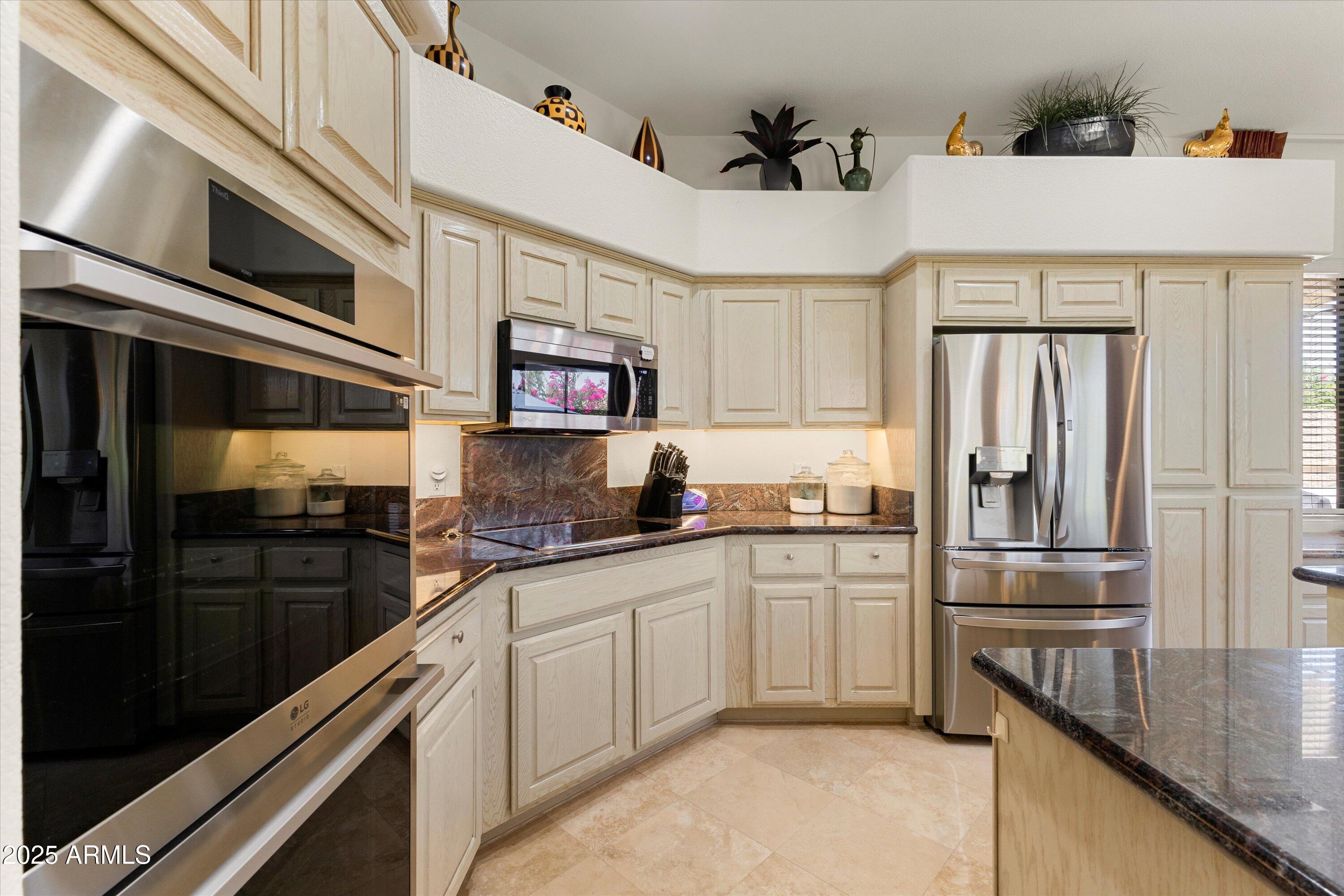 8100 E Camelback Road, 101