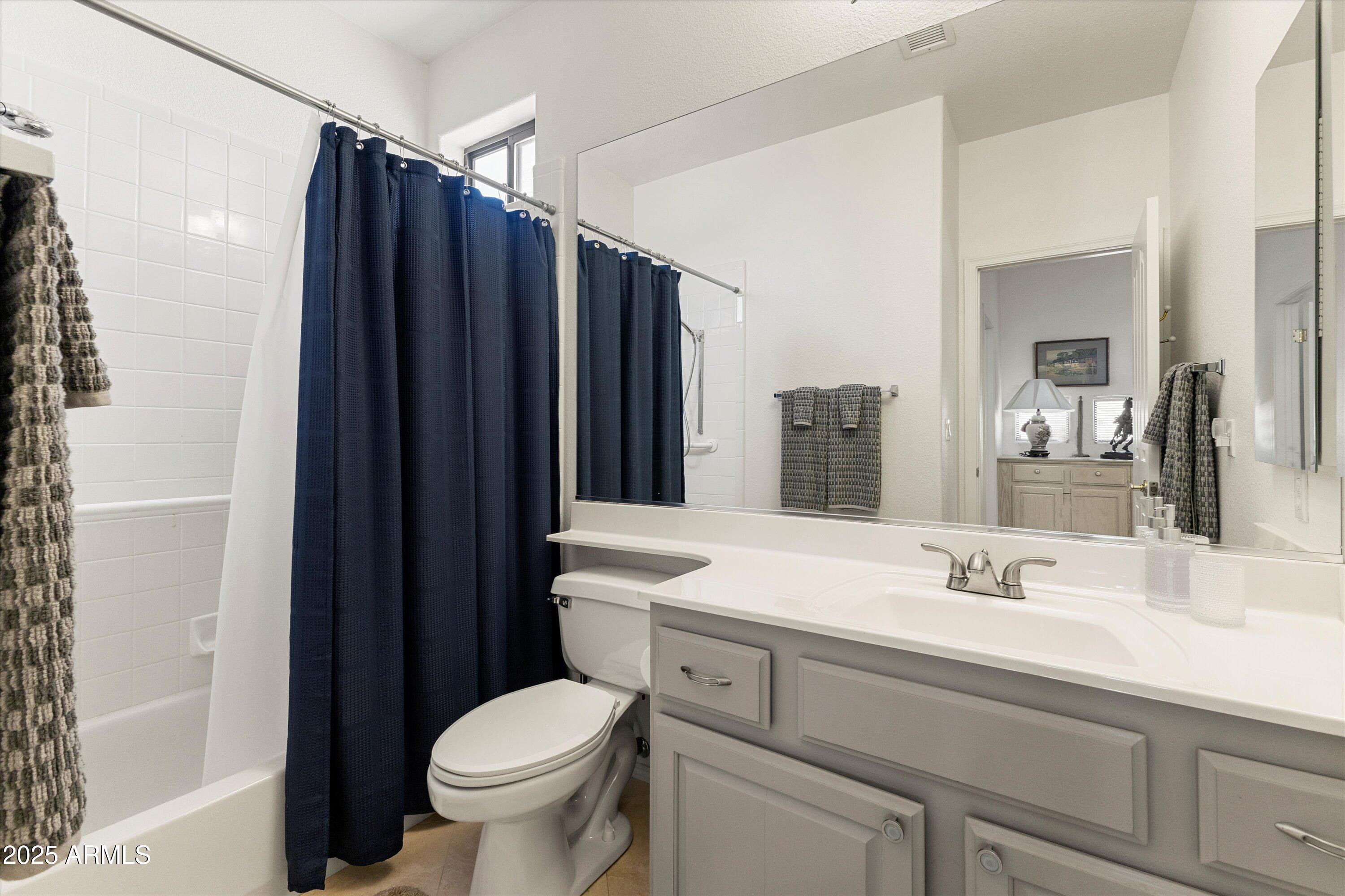 8100 E Camelback Road, 101