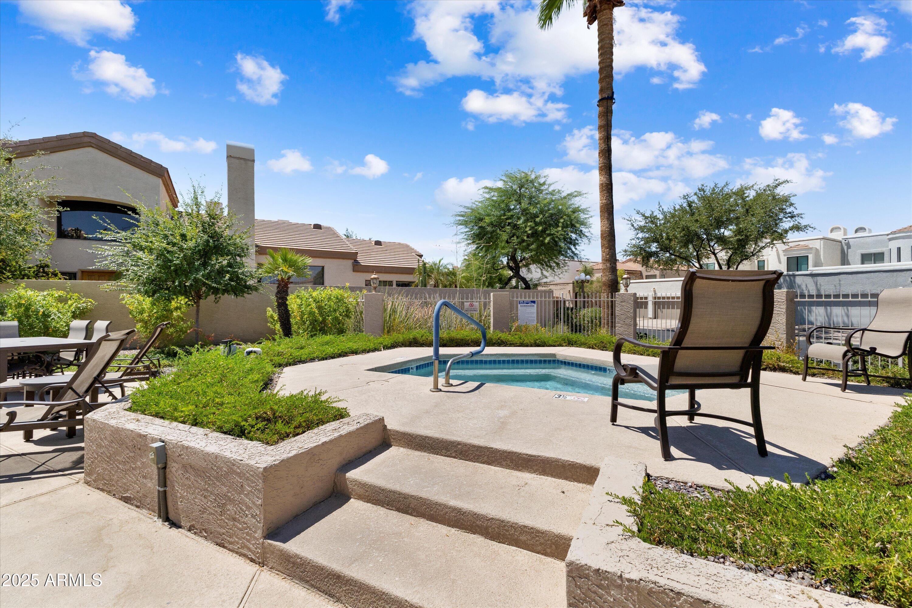 8100 E Camelback Road, 101