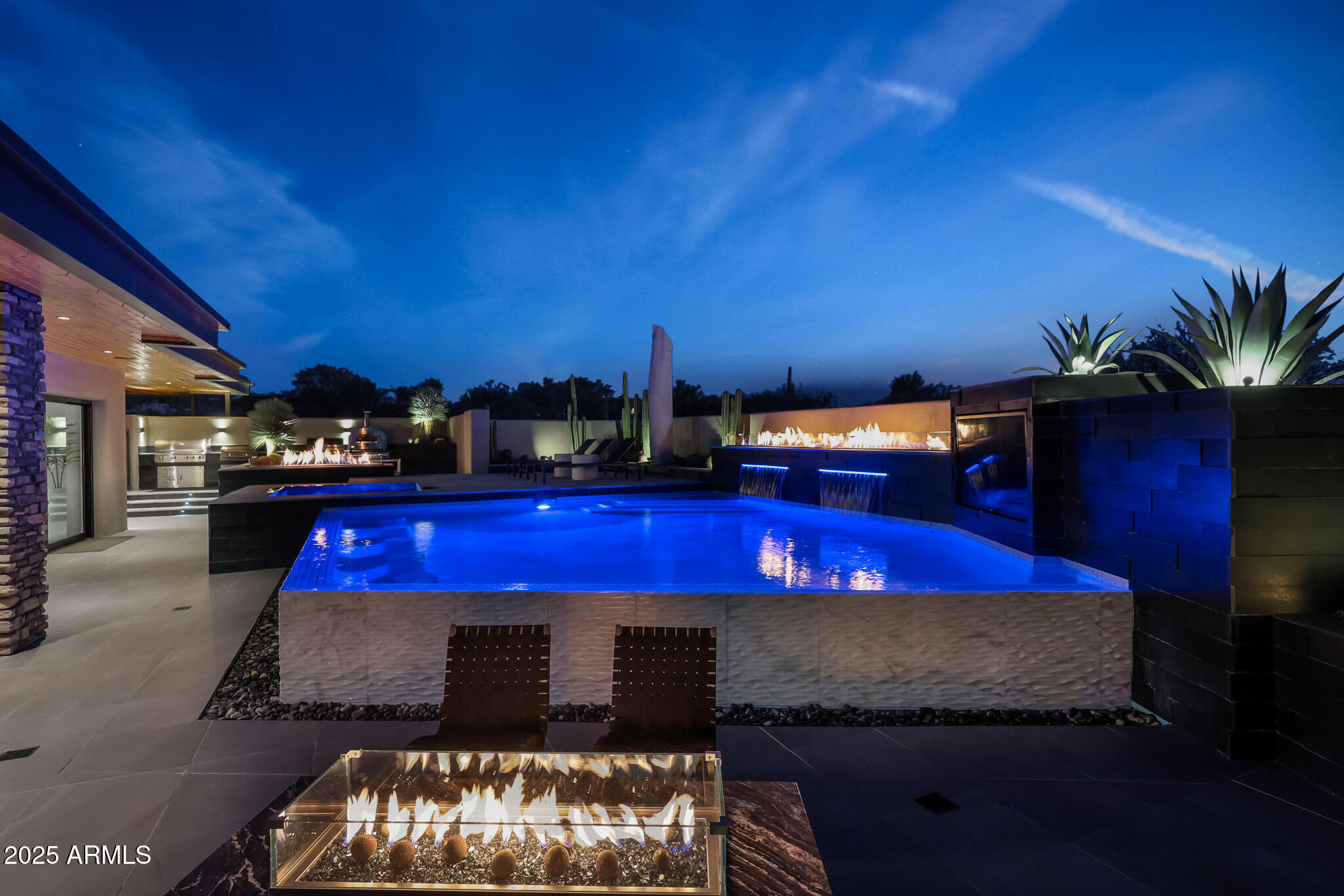 10381 E LOVING TREE Lane, Scottsdale