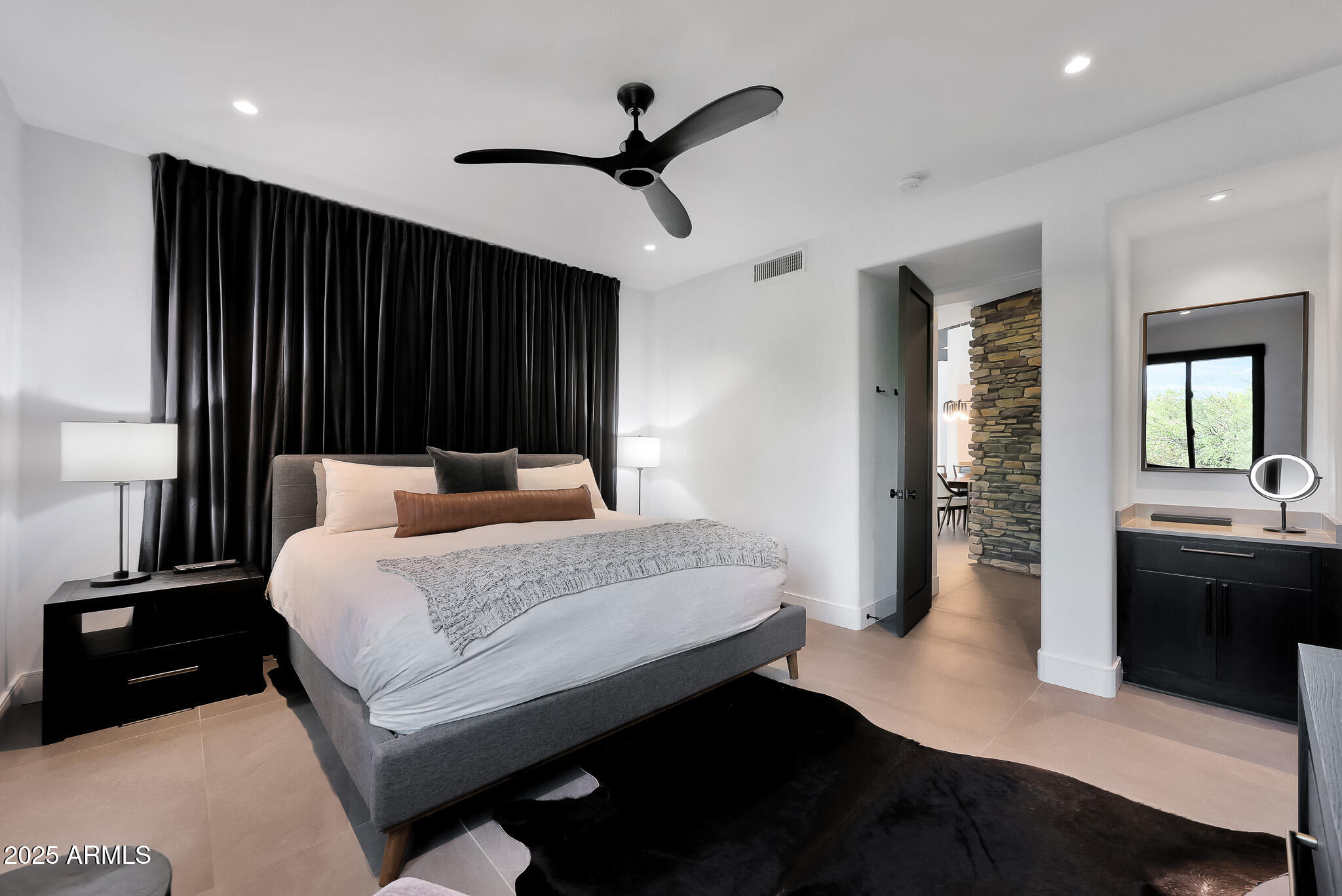 10381 E LOVING TREE Lane, Scottsdale