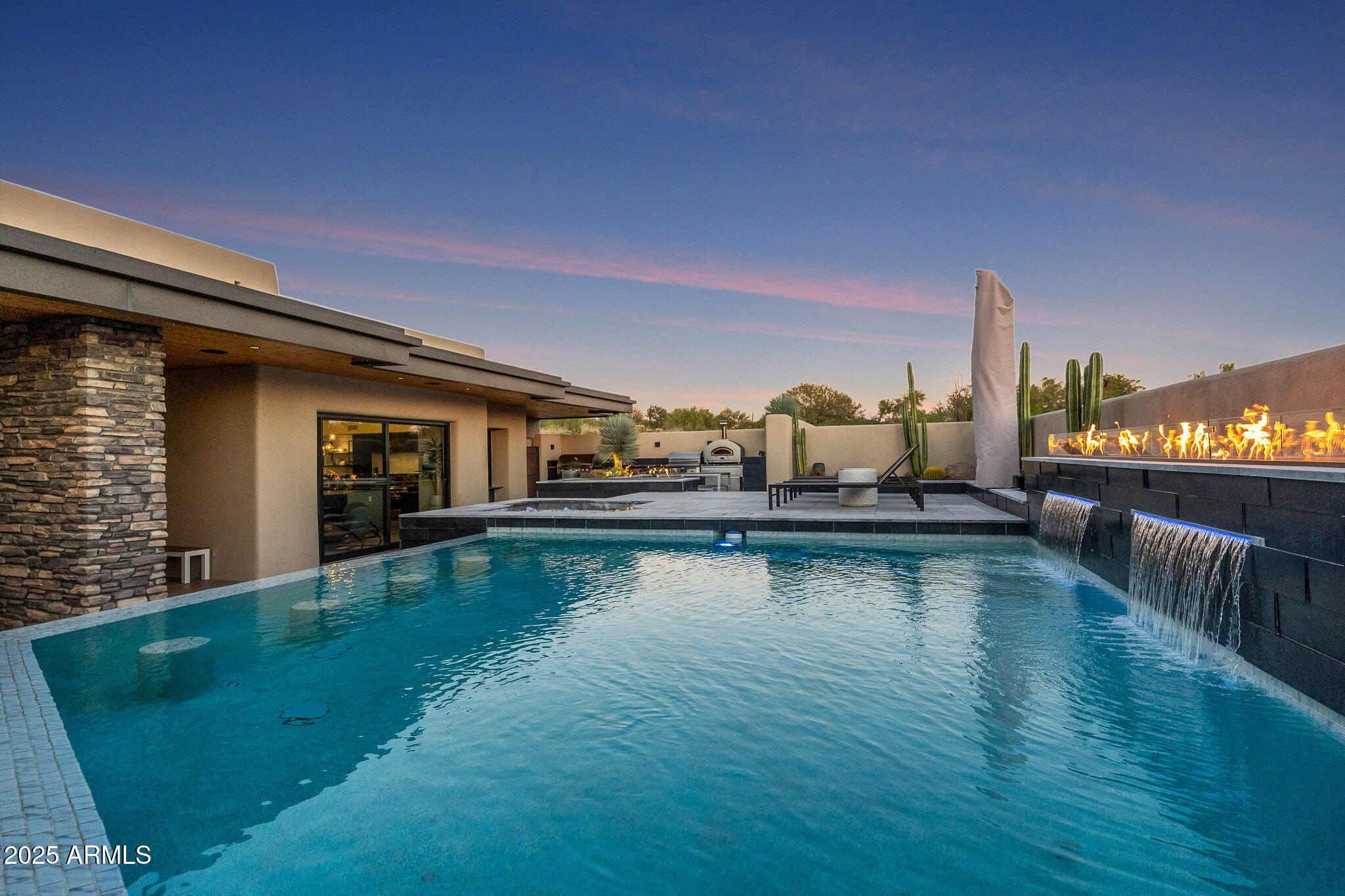 10381 E LOVING TREE Lane, Scottsdale