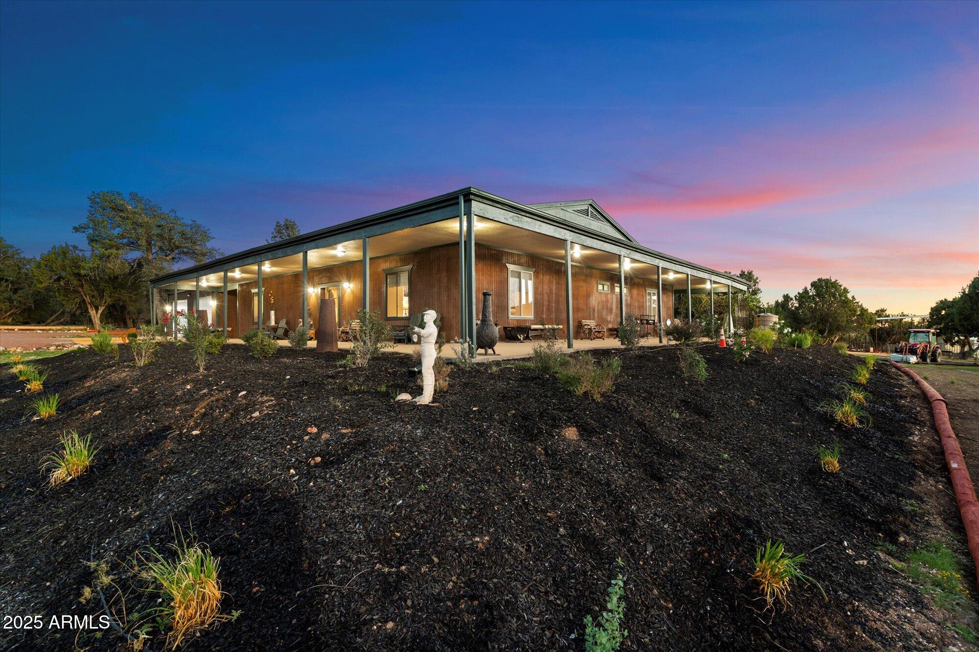 33425 W COWBOY CLINT Way, Seligman