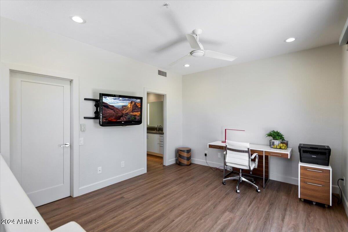 8989 N GAINEY CENTER Drive, 129, Scottsdale Unit: 129