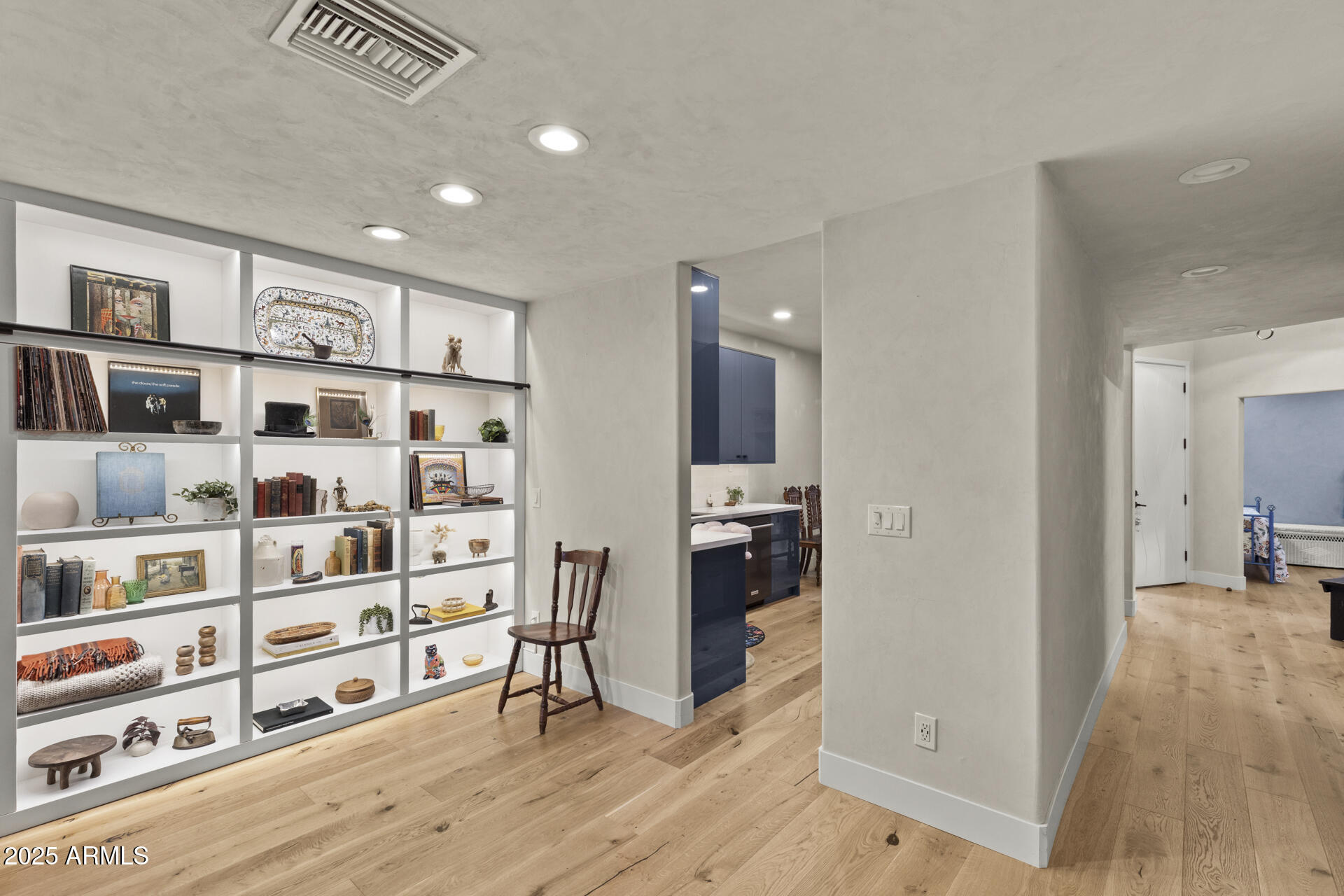 6411 S RIVER Drive, 6, Tempe Unit: 6