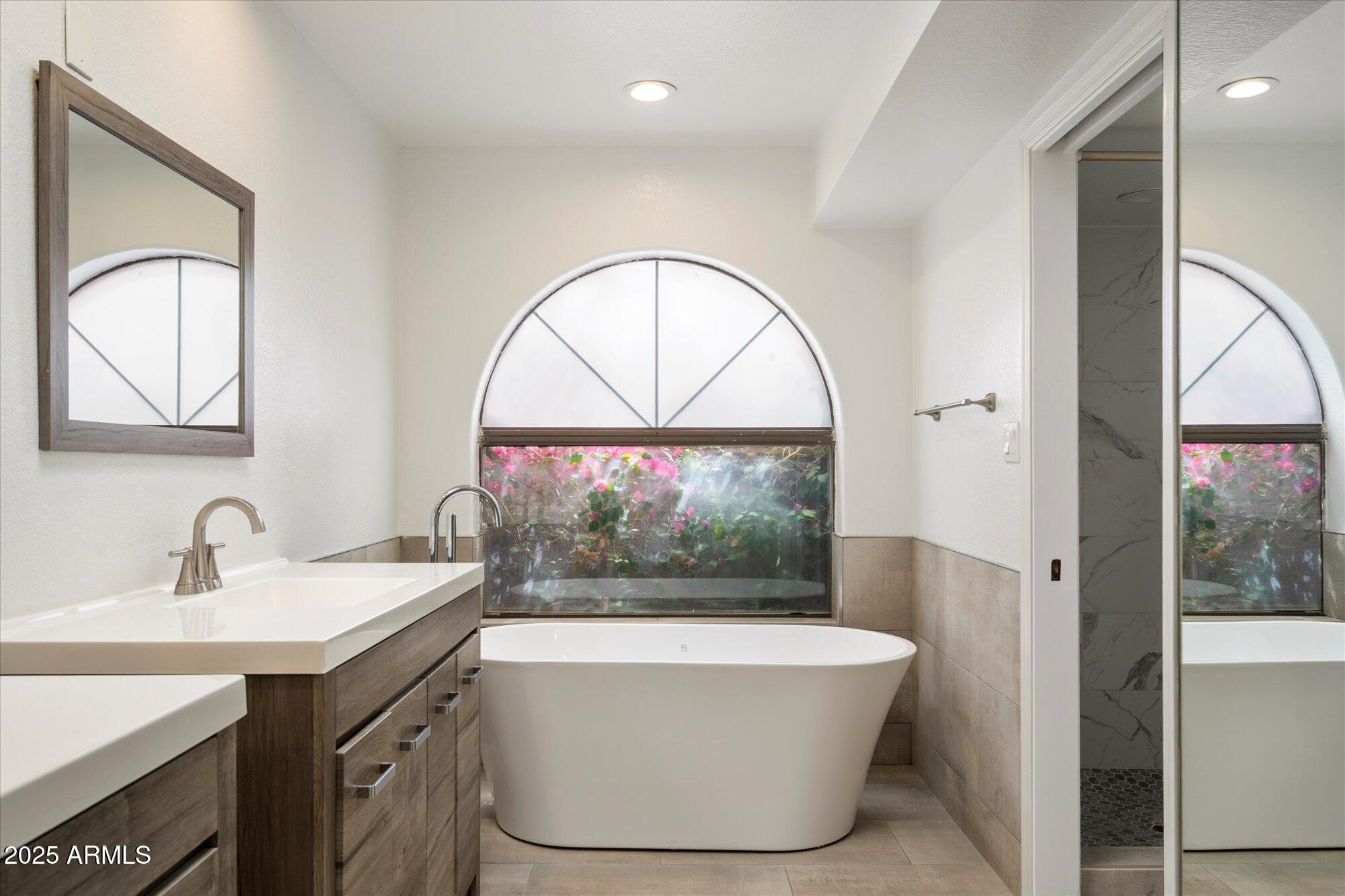 7245 E BUENA TERRA Way, Scottsdale