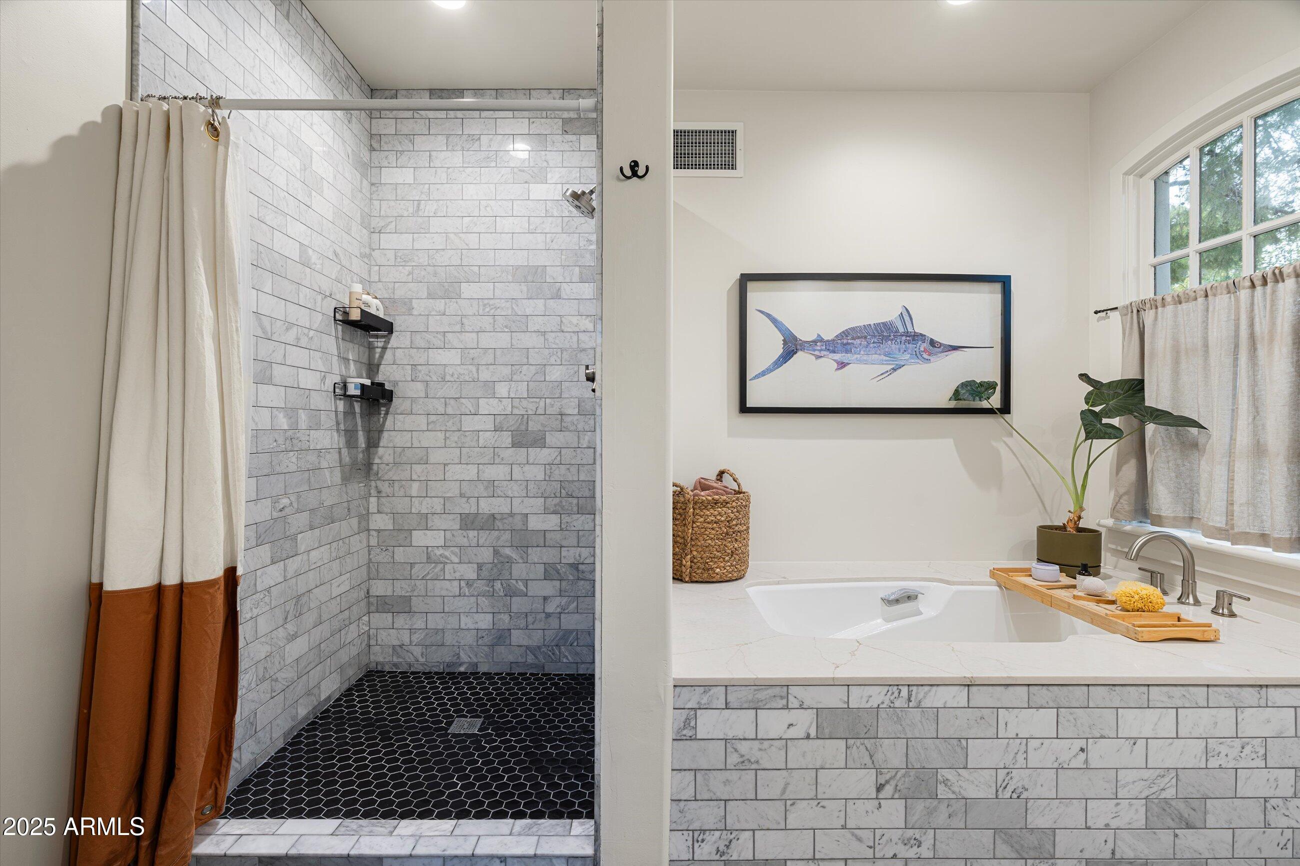 30 W PASADENA Avenue