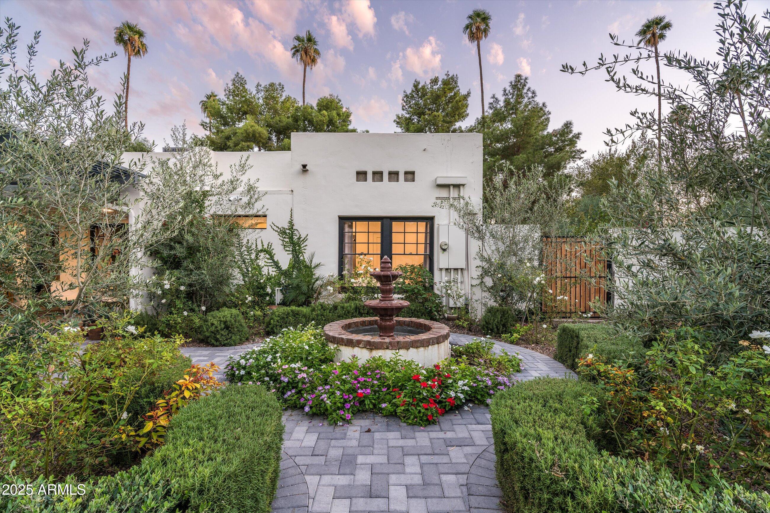 30 W PASADENA Avenue