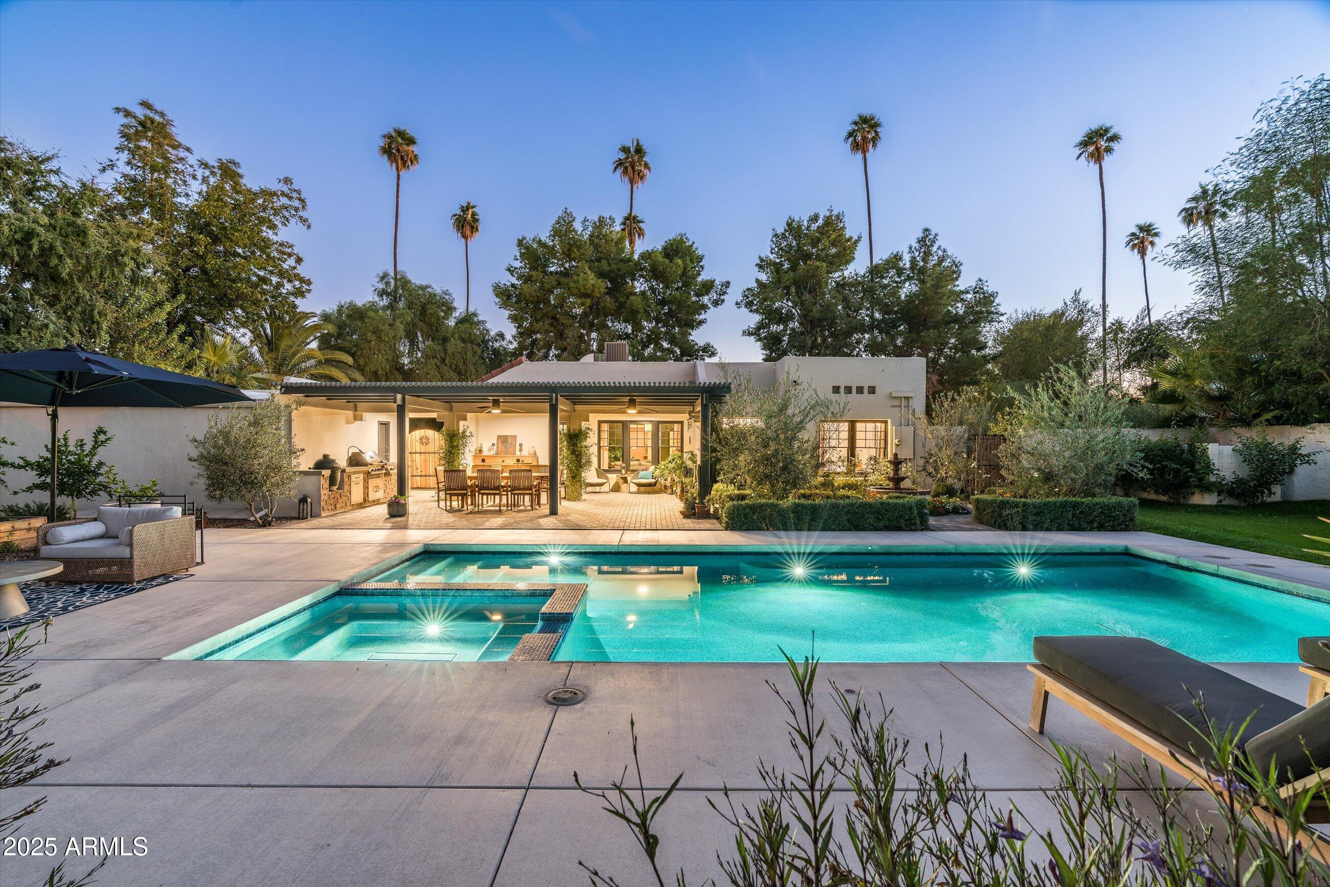 30 W PASADENA Avenue