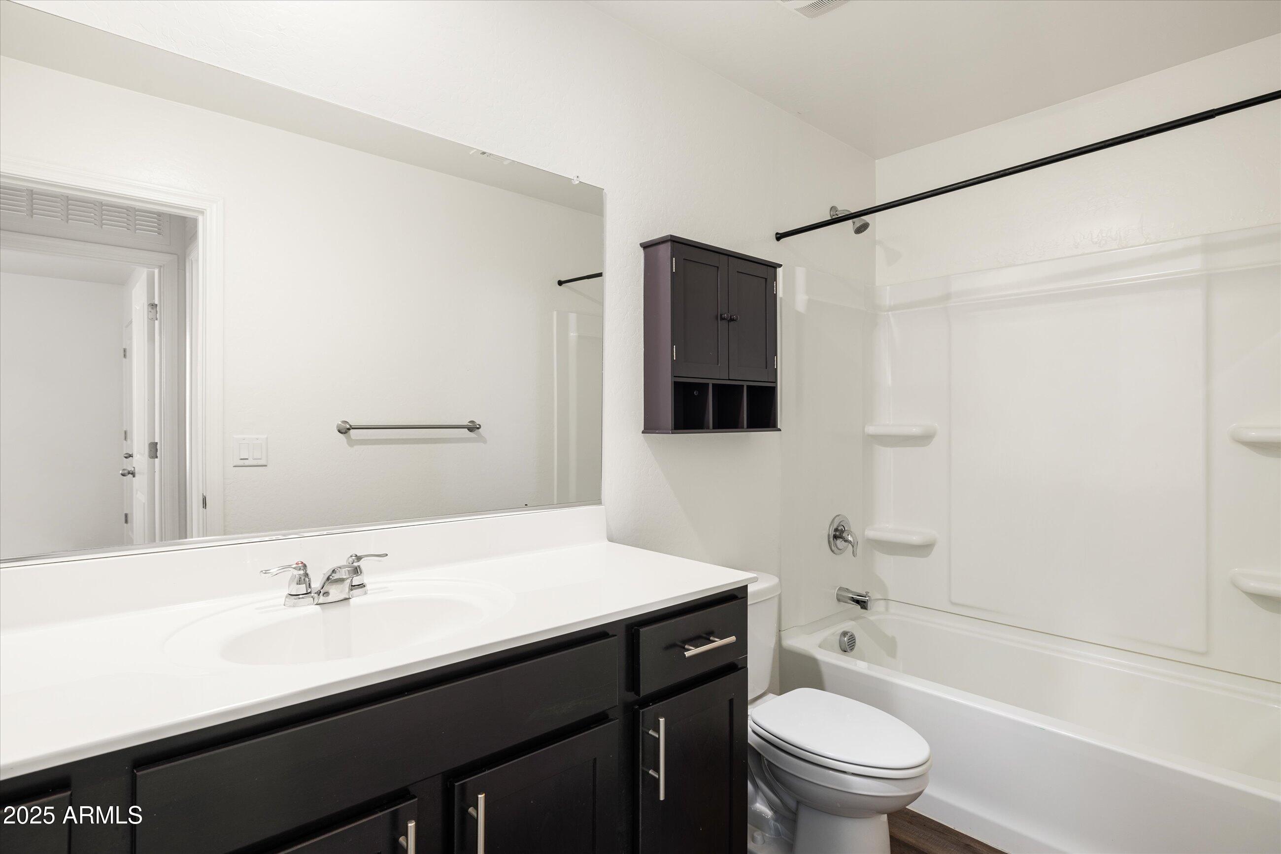 19573 W BADGETT Lane, Litchfield Park