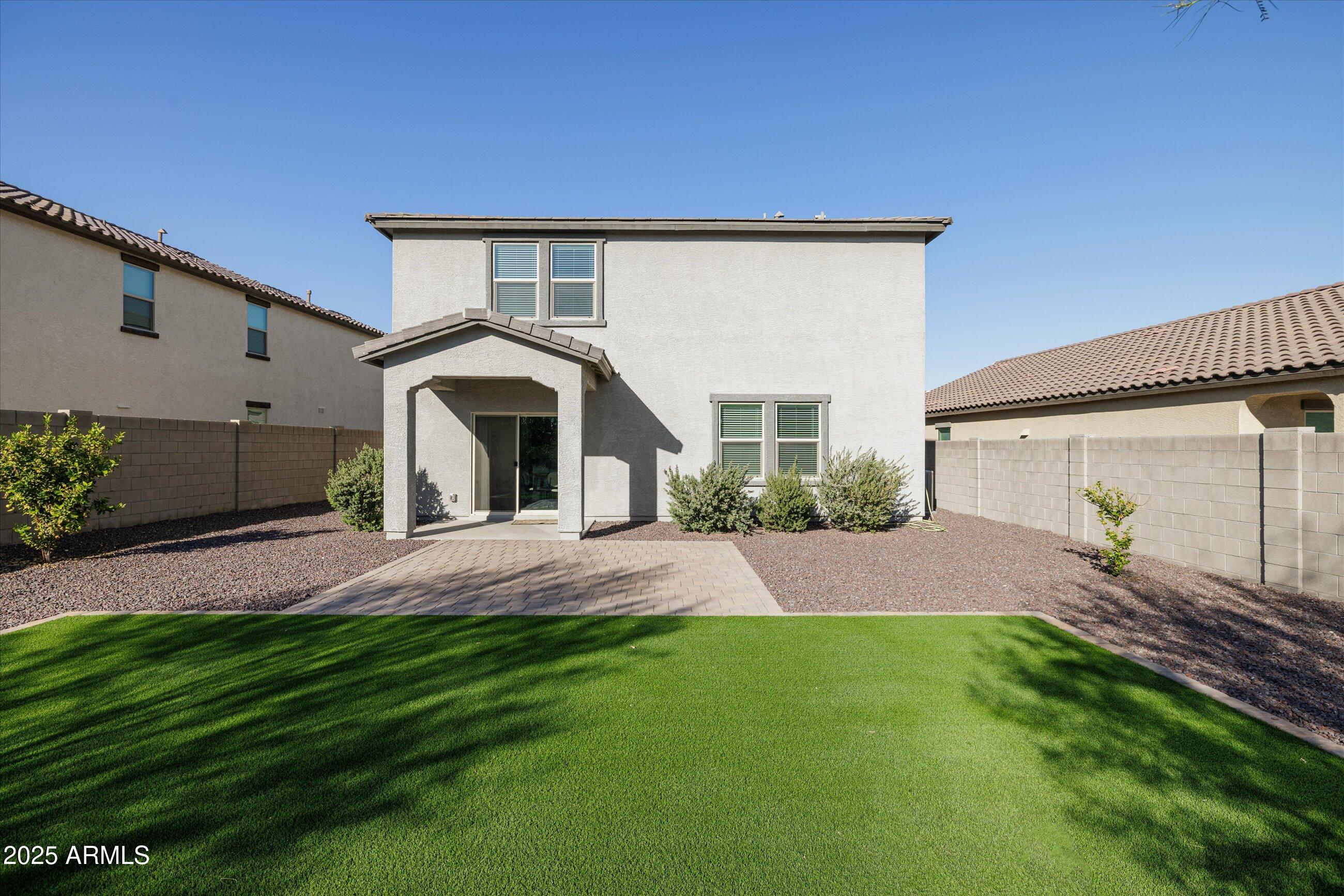 19573 W BADGETT Lane, Litchfield Park