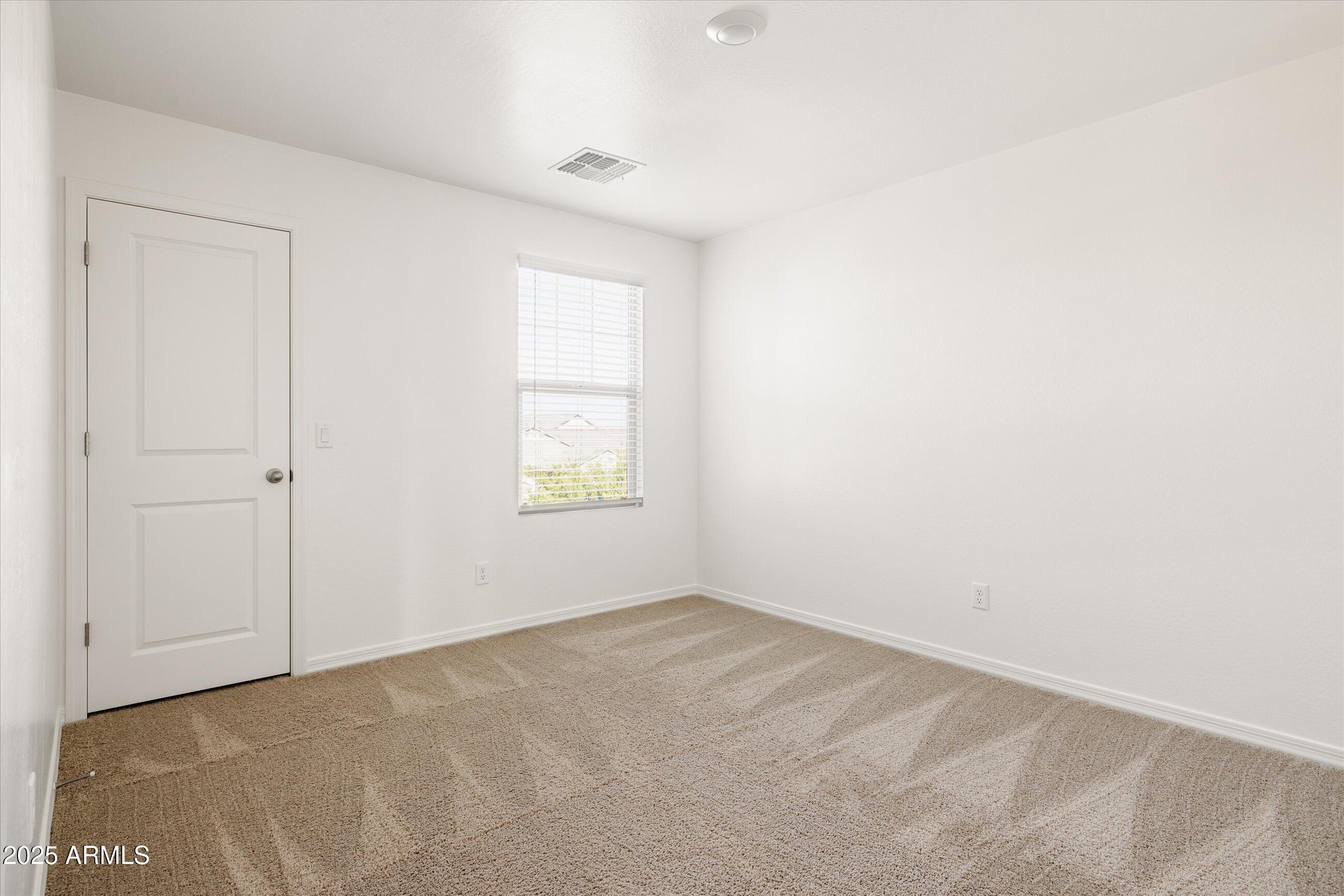 19573 W BADGETT Lane, Litchfield Park