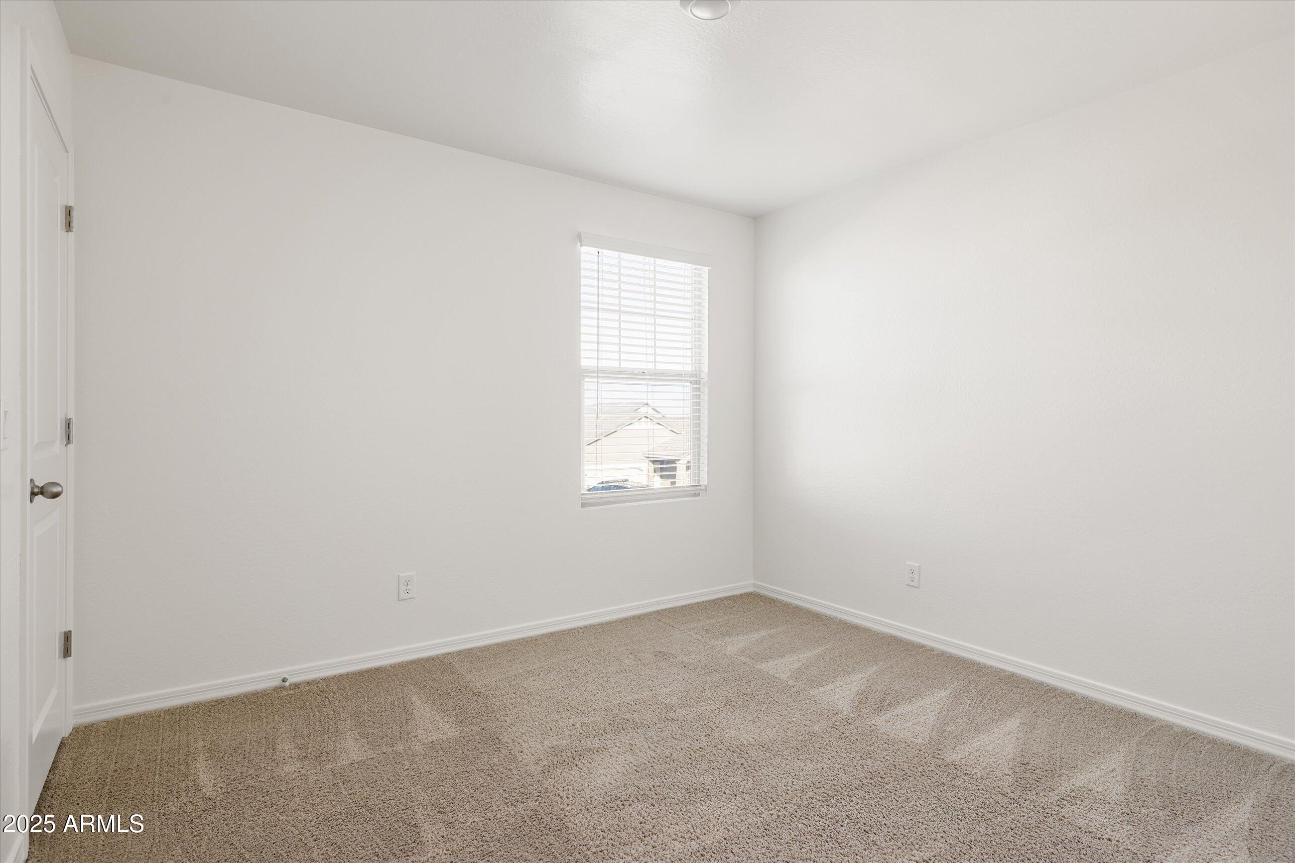 19573 W BADGETT Lane, Litchfield Park