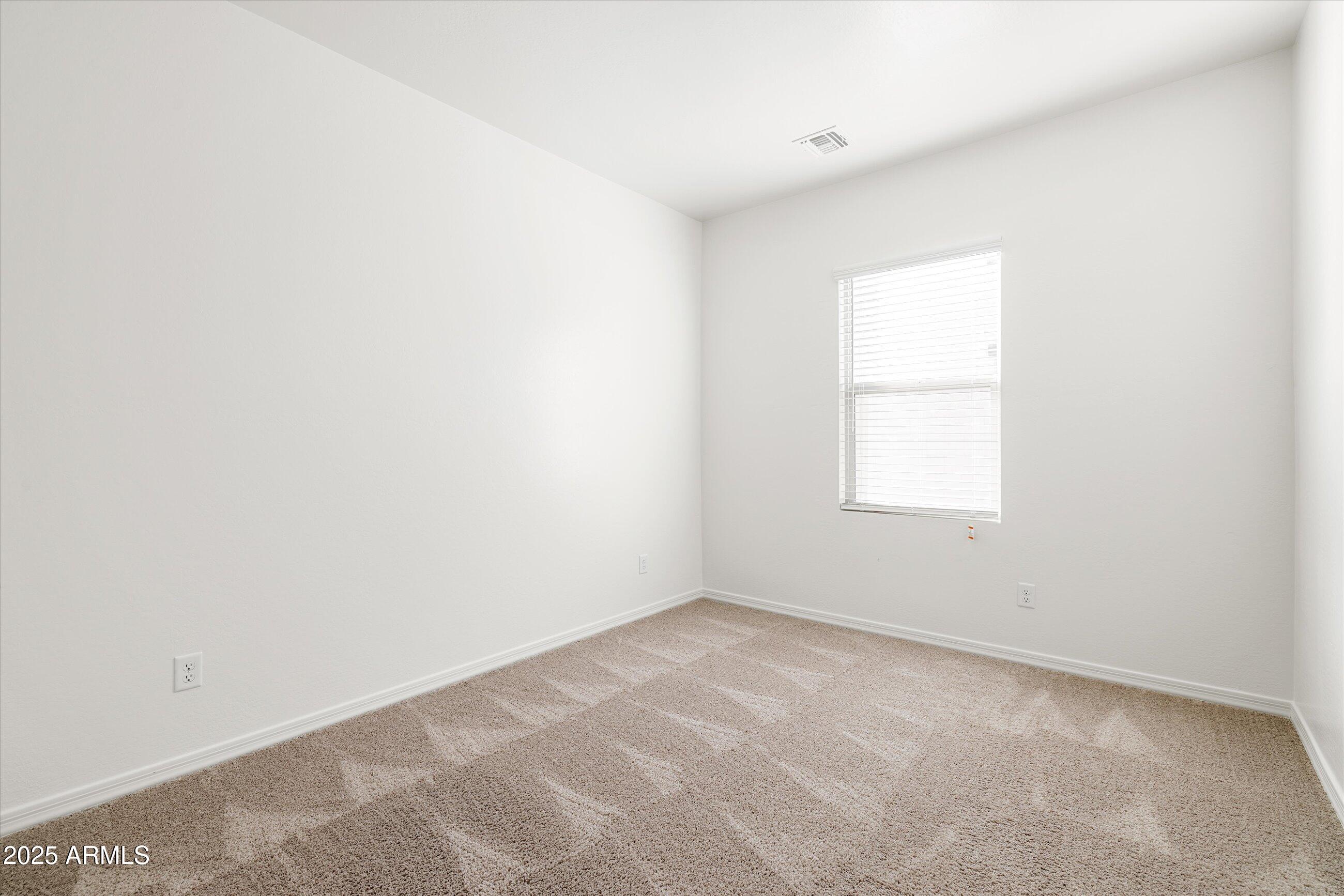 19573 W BADGETT Lane, Litchfield Park