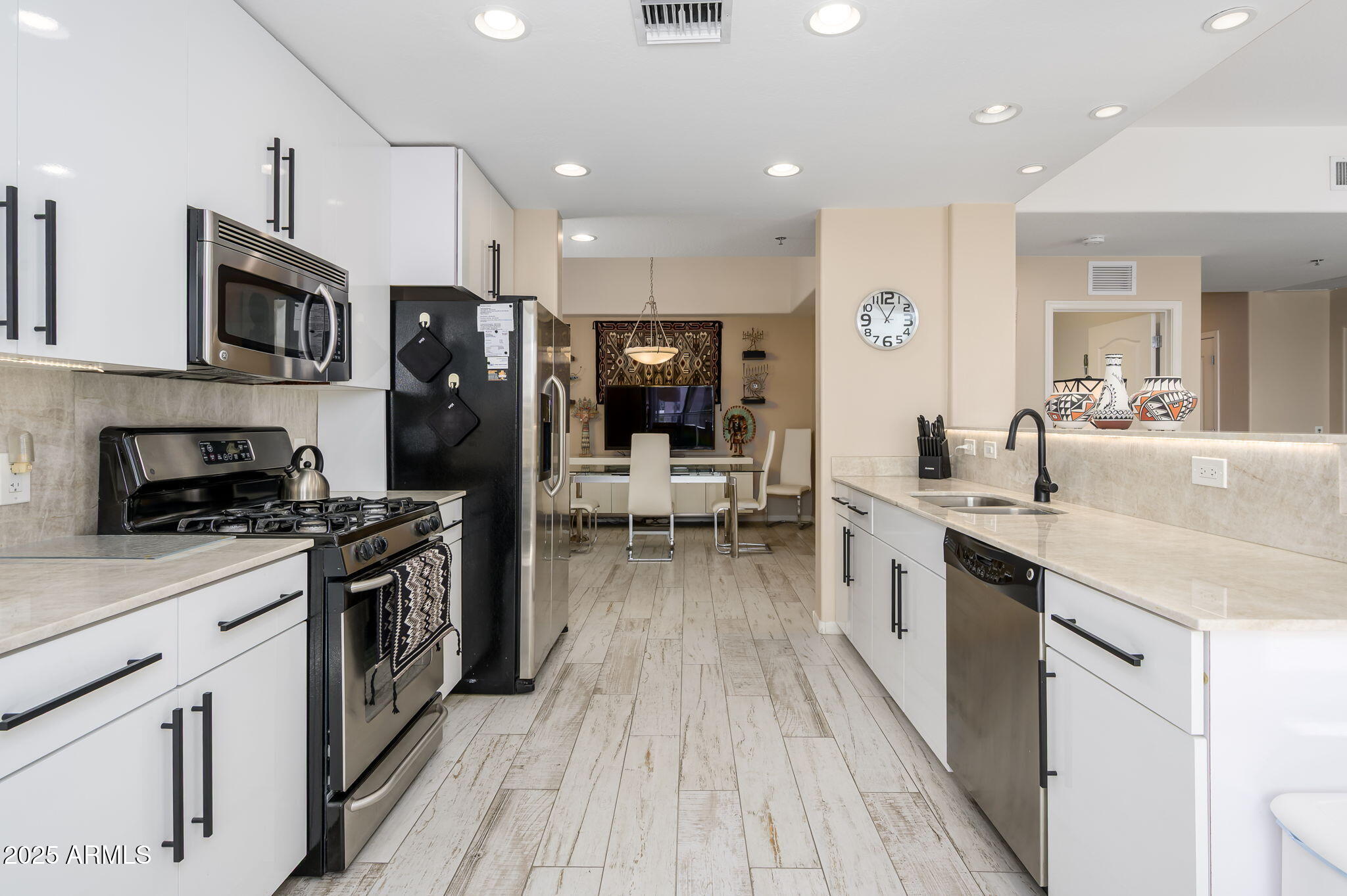 16 W ENCANTO Boulevard, 502