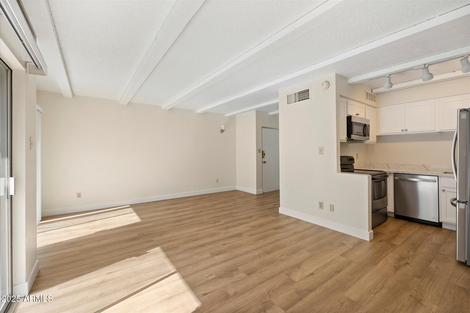 1014 E Osborn Road, A