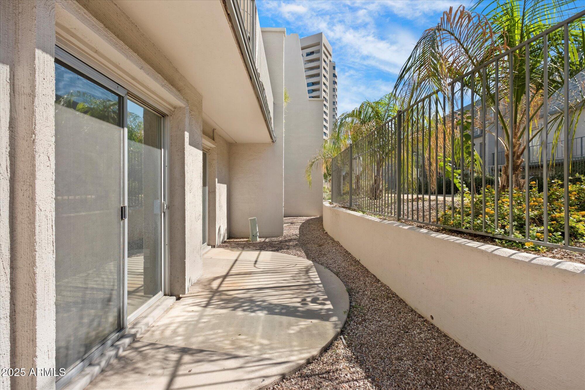 1014 E Osborn Road, A