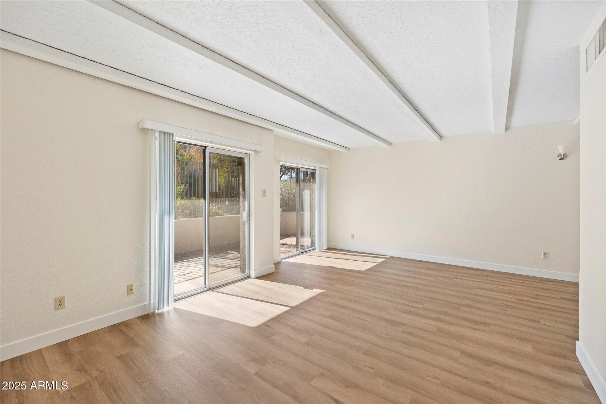 1014 E Osborn Road, A