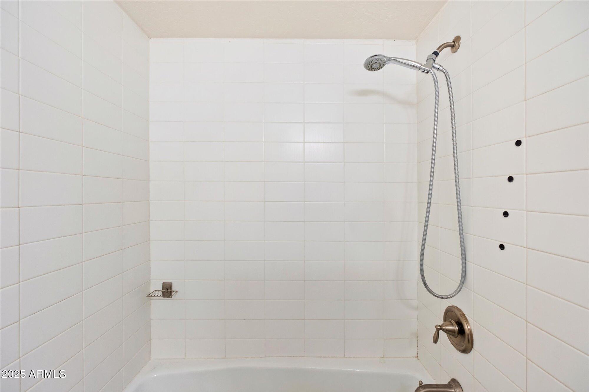 1014 E Osborn Road, A