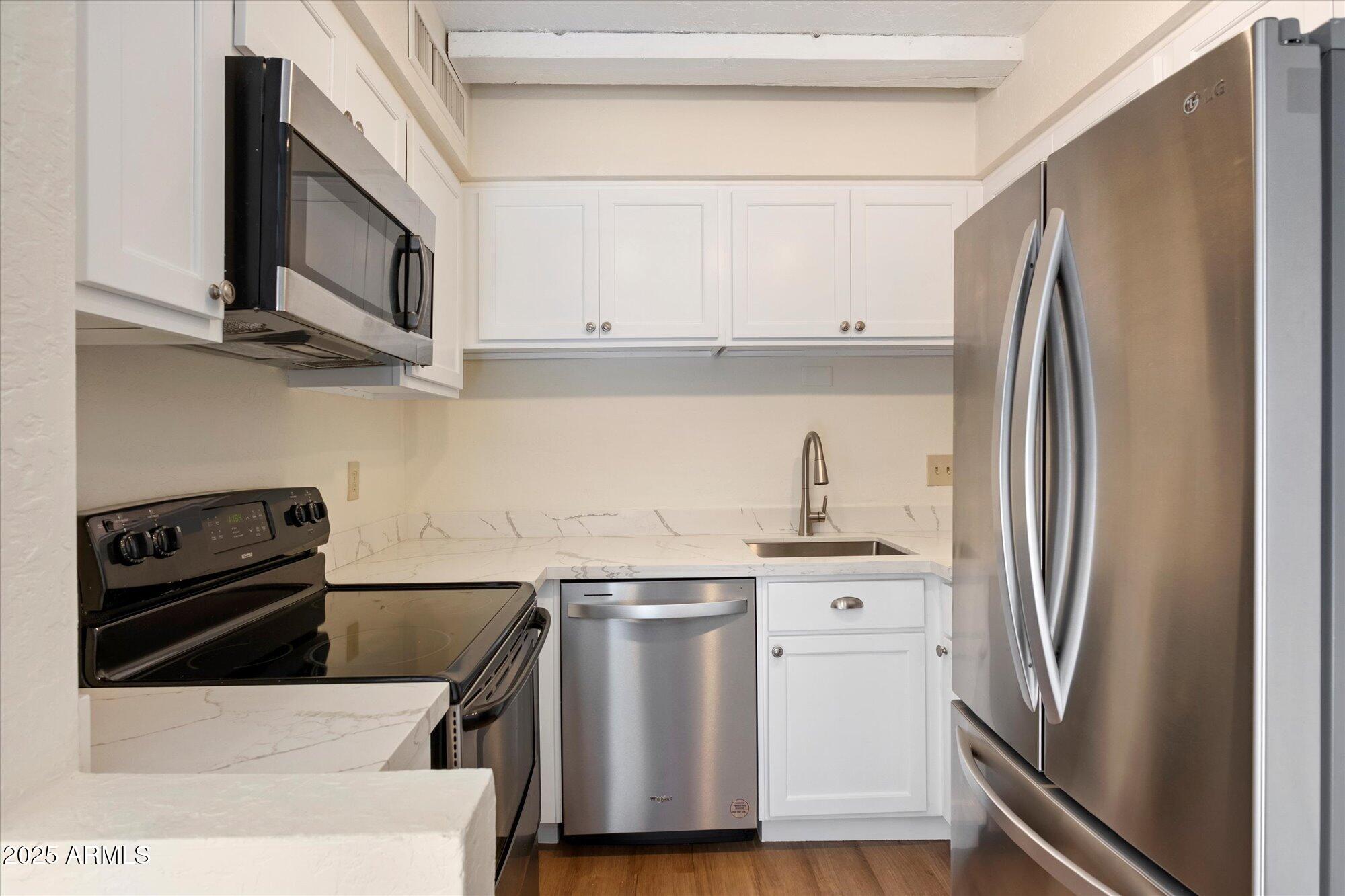 1014 E Osborn Road, A