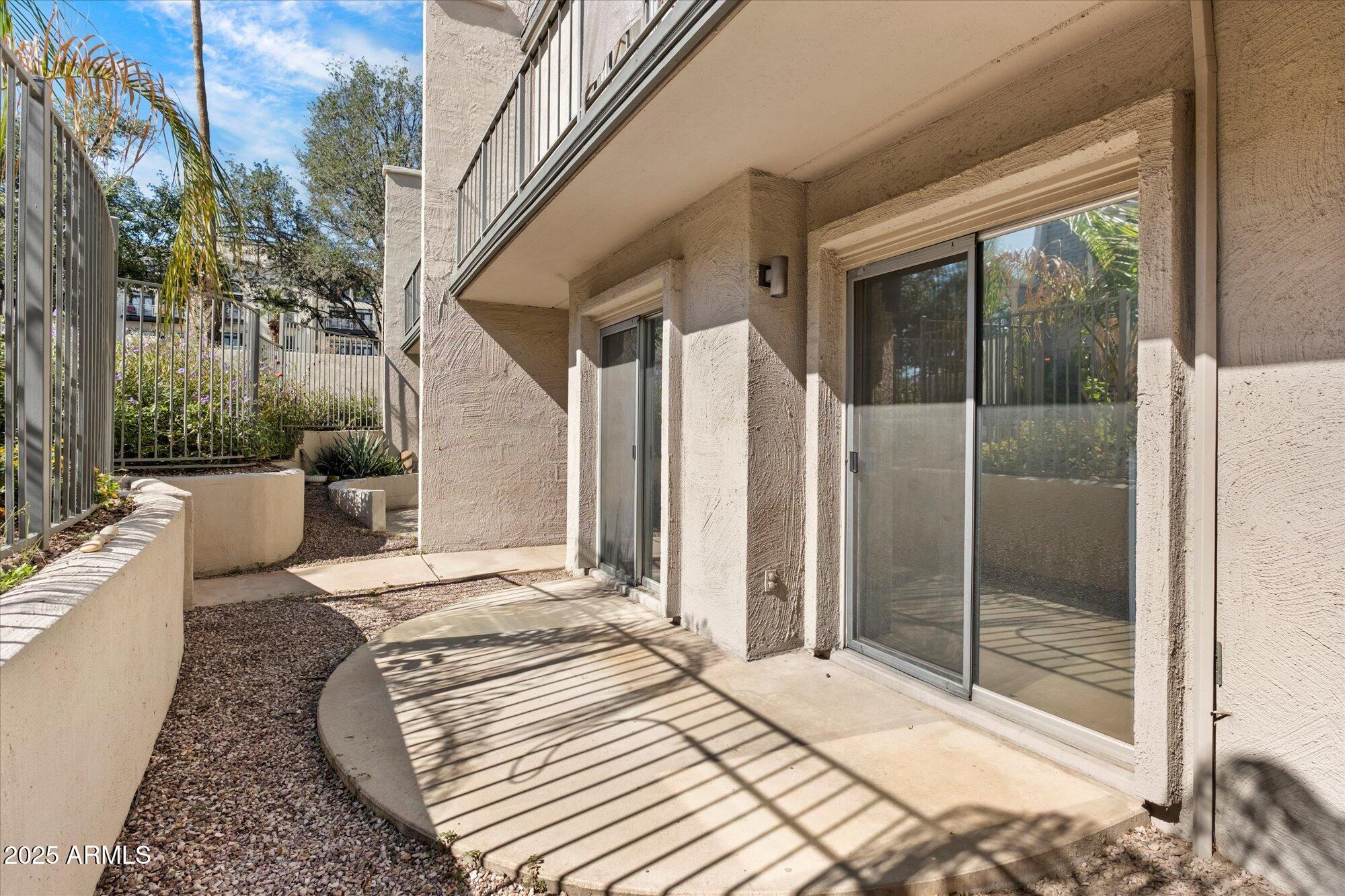 1014 E Osborn Road, A