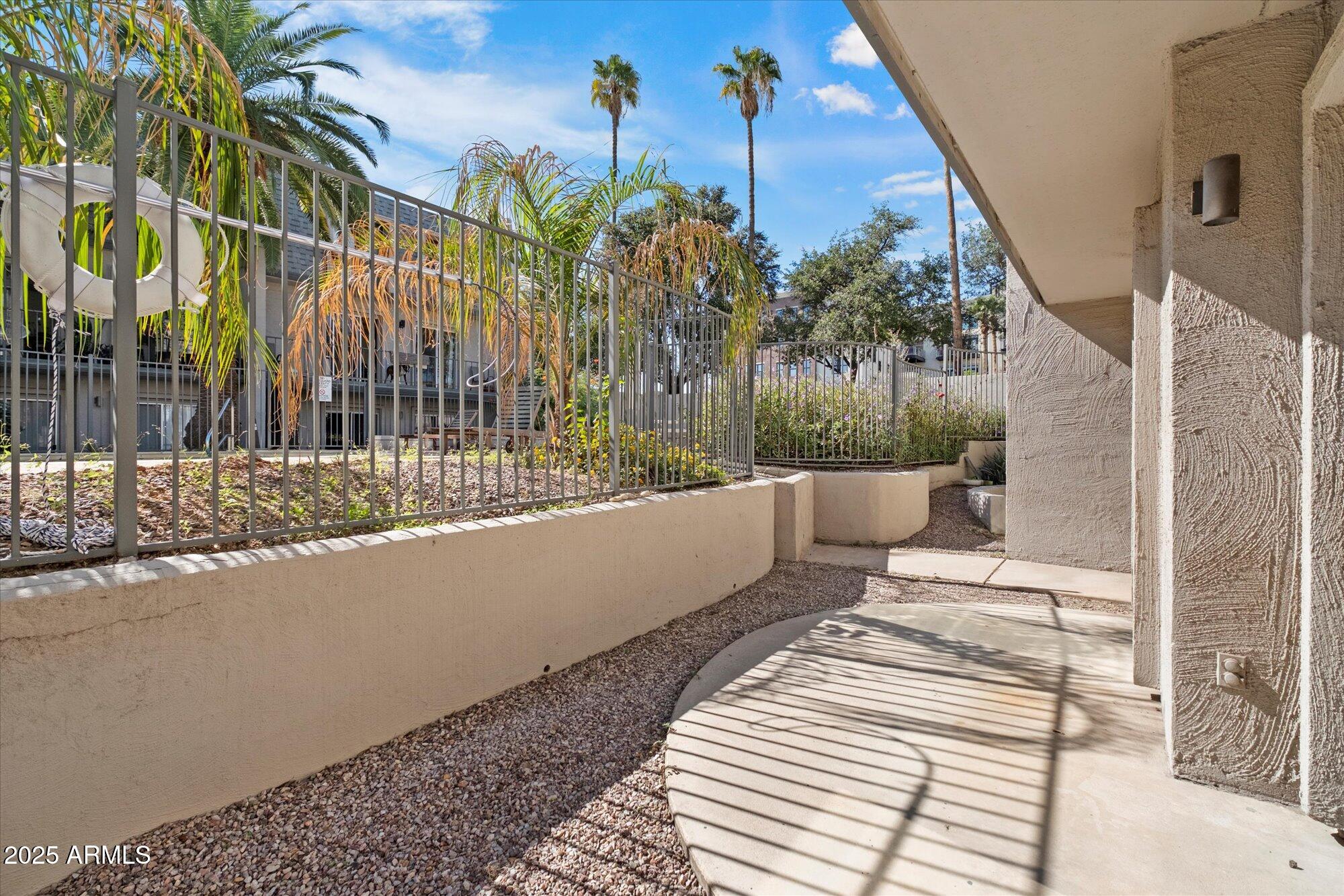 1014 E Osborn Road, A