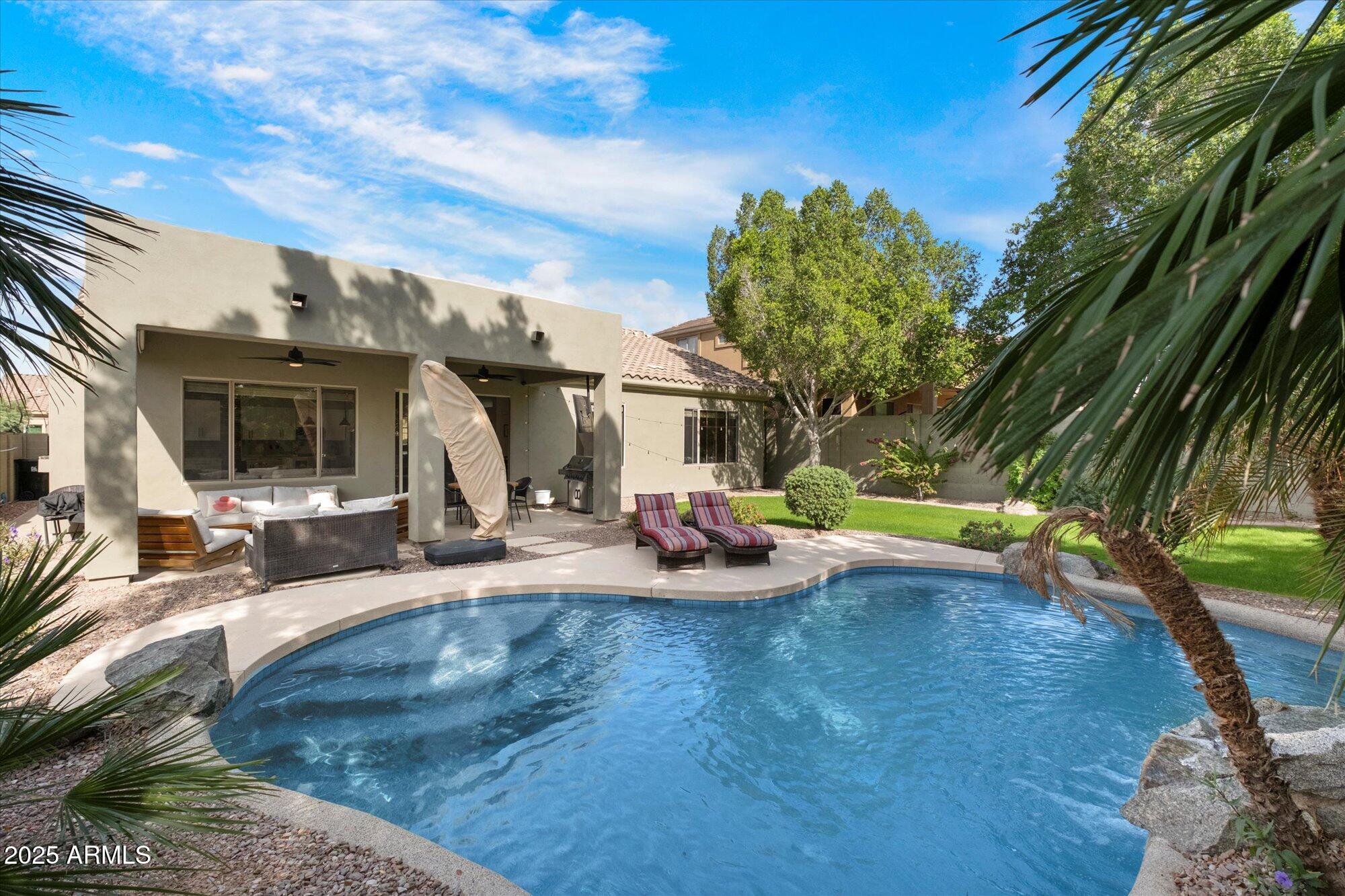 10559 E Sheena Drive E