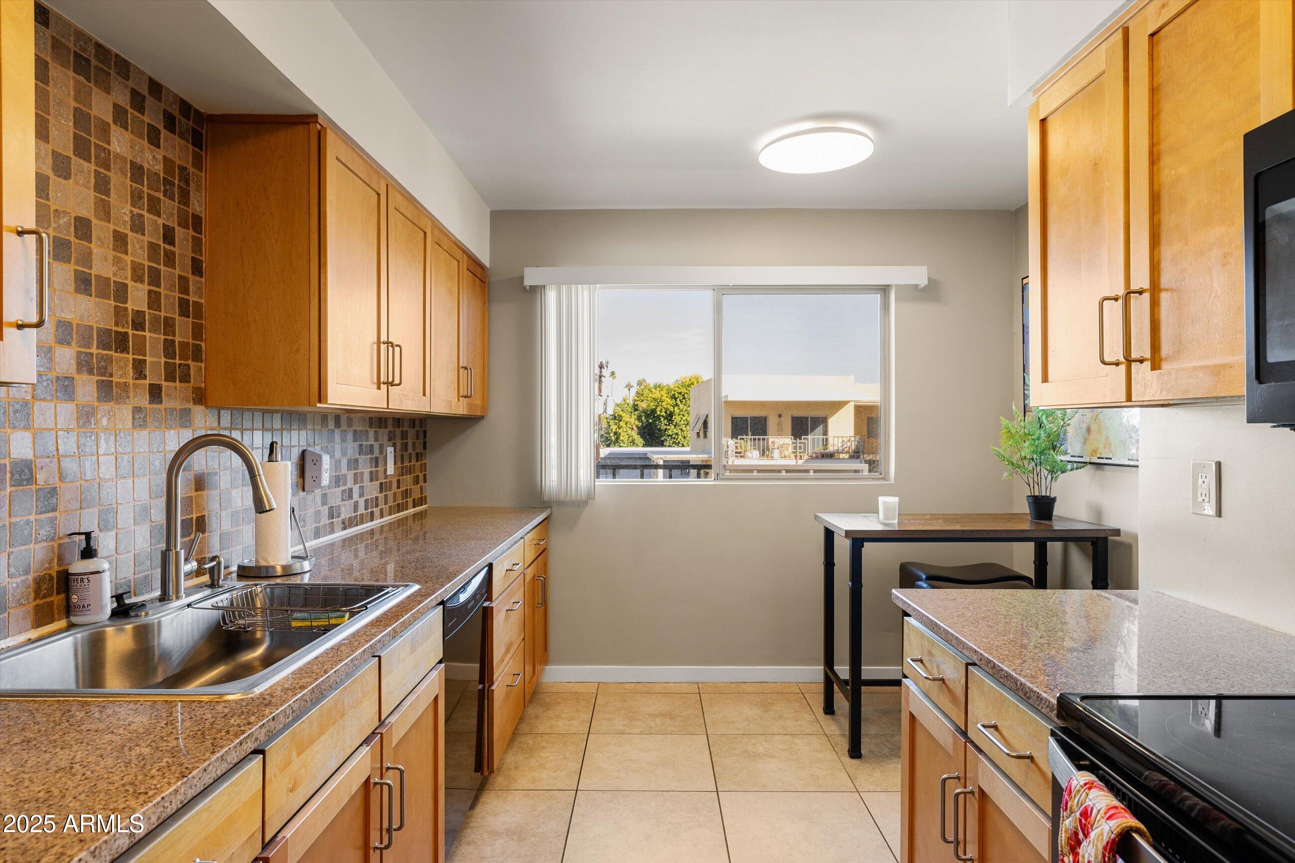 3600 N 5TH Avenue, 302