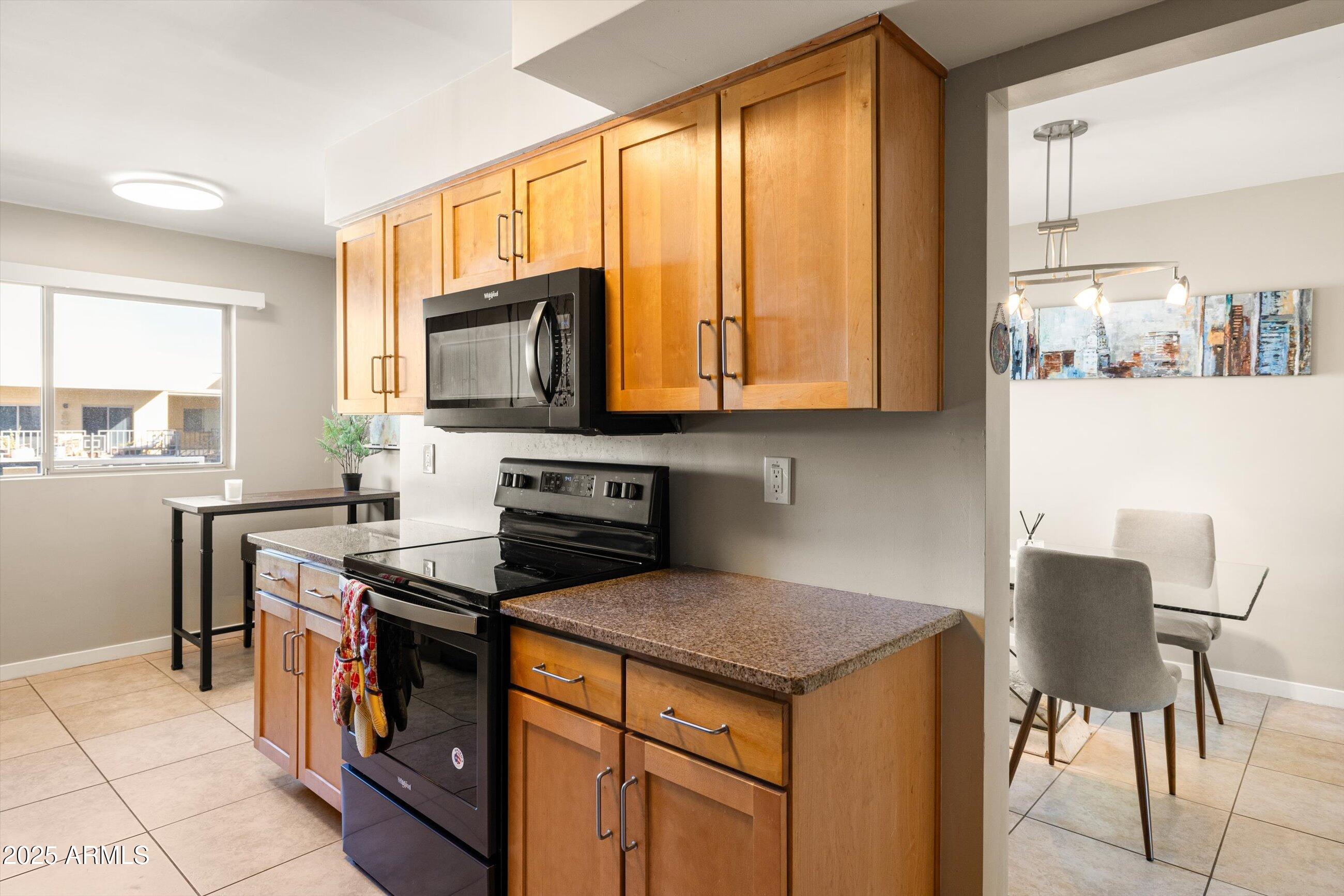 3600 N 5TH Avenue, 302