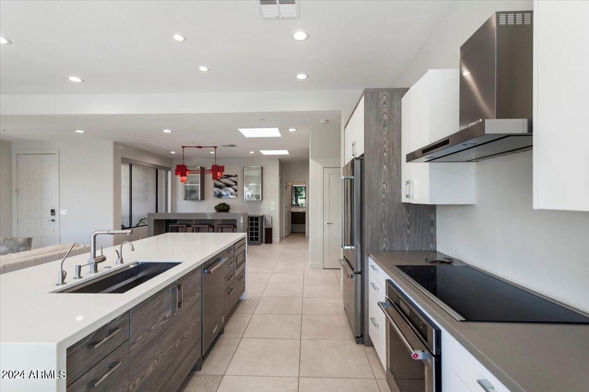 8989 N GAINEY CENTER Drive, 129