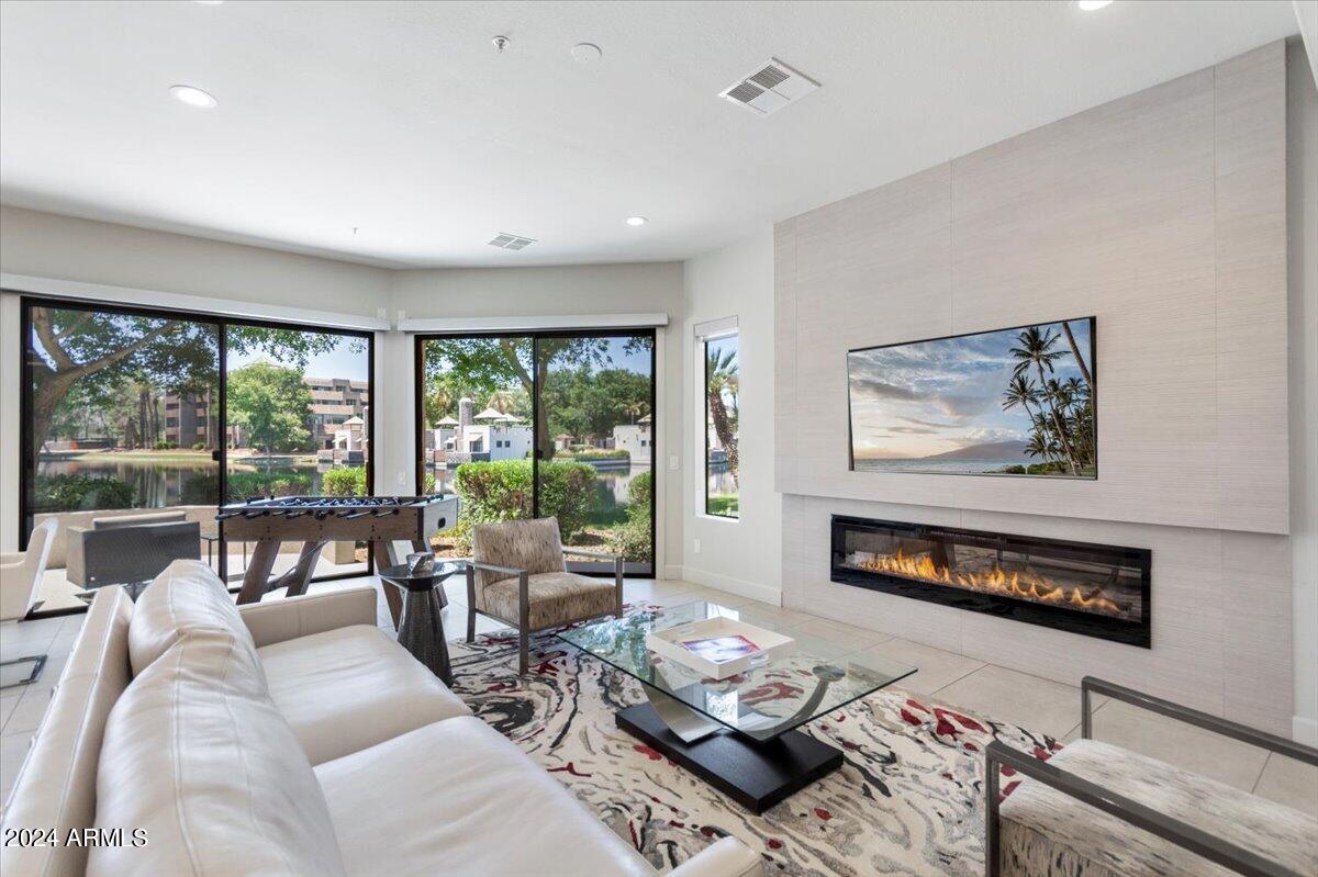 8989 N GAINEY CENTER Drive, 129