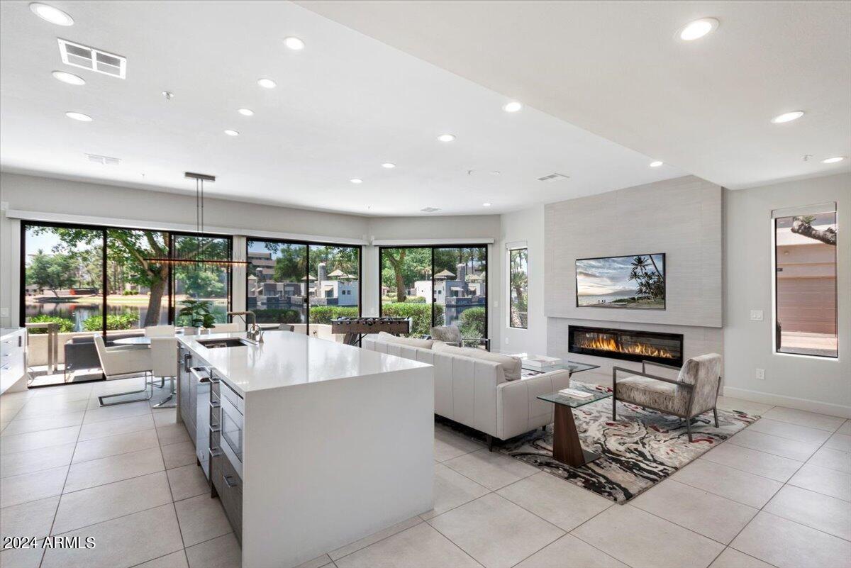 8989 N GAINEY CENTER Drive, 129