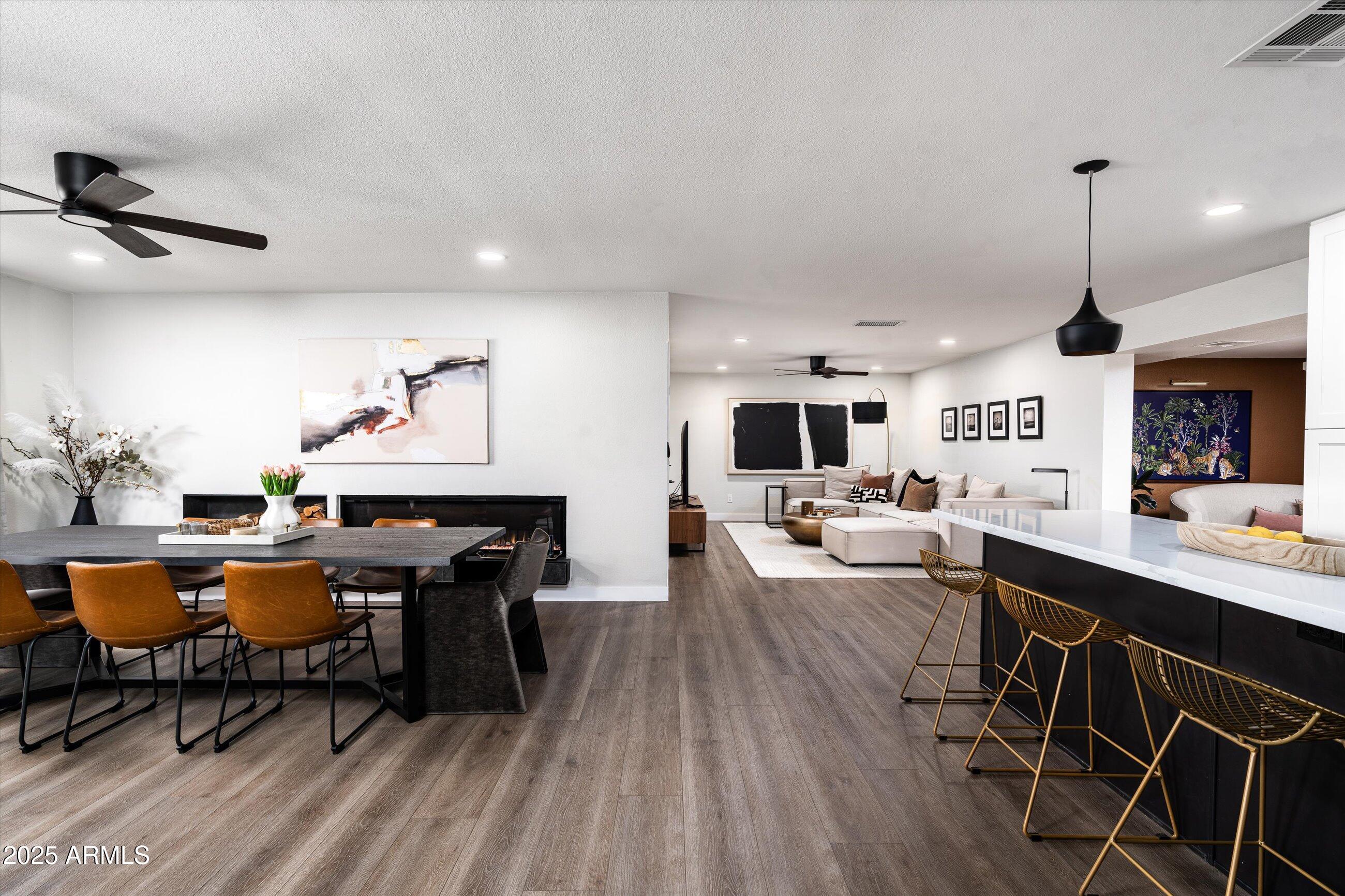 8341 E HUBBELL Street