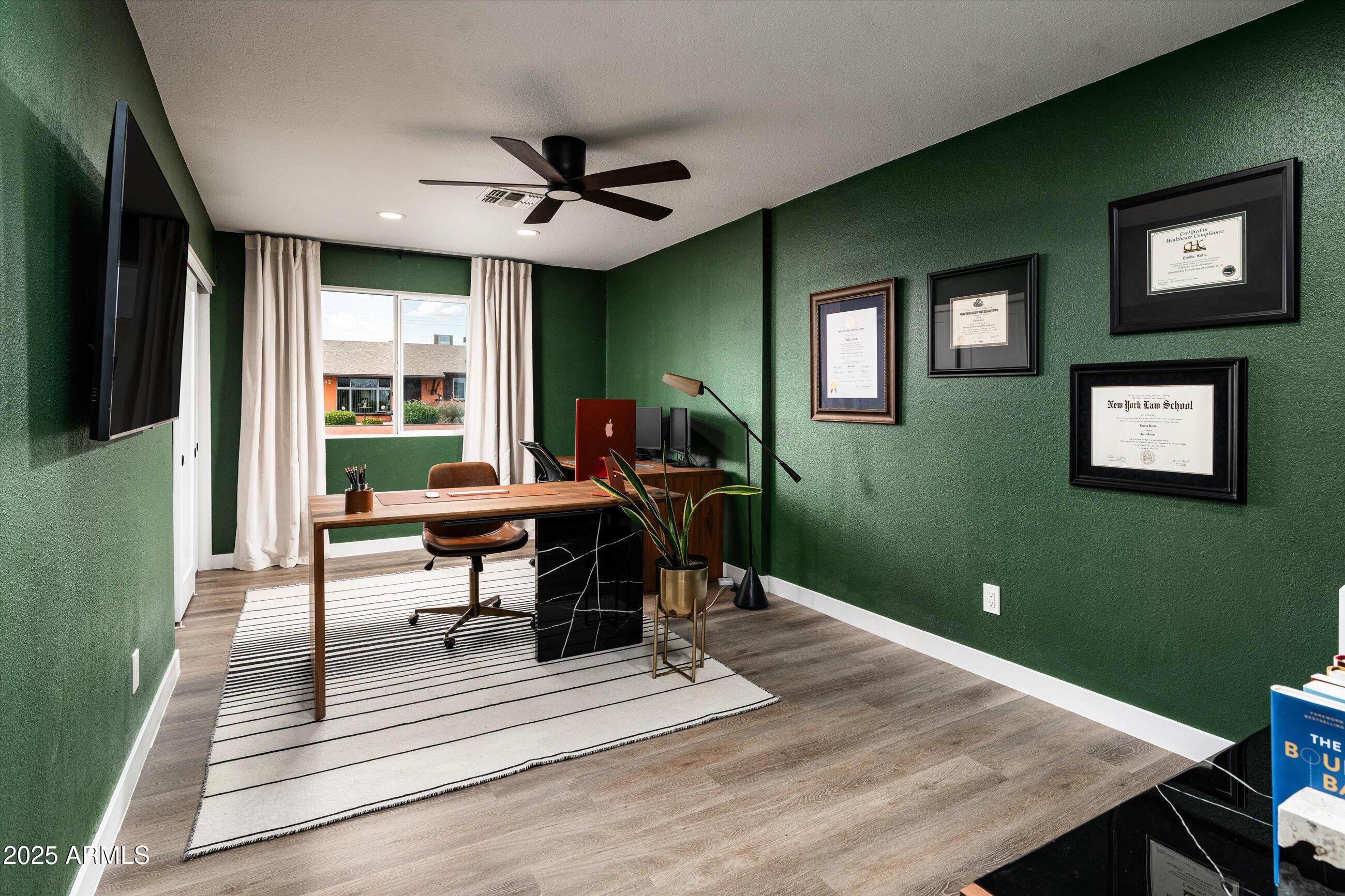 8341 E HUBBELL Street