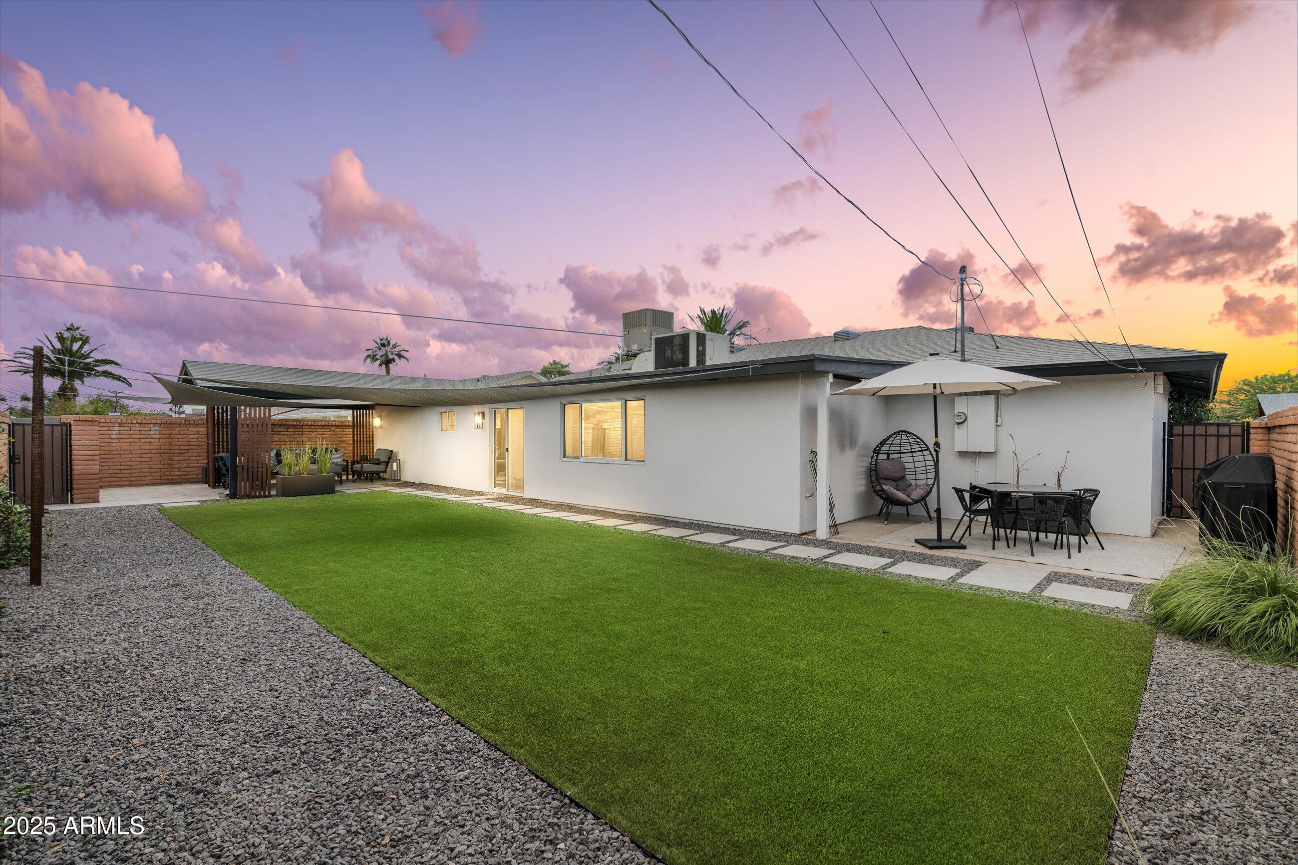 8341 E HUBBELL Street