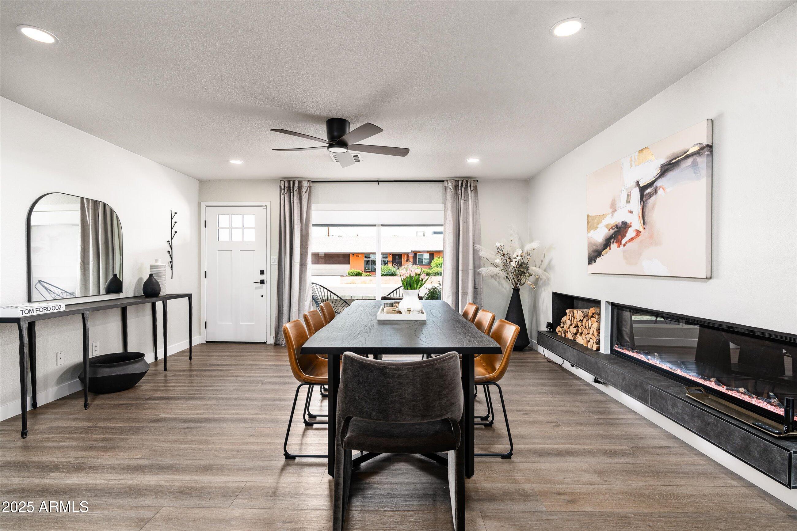 8341 E HUBBELL Street