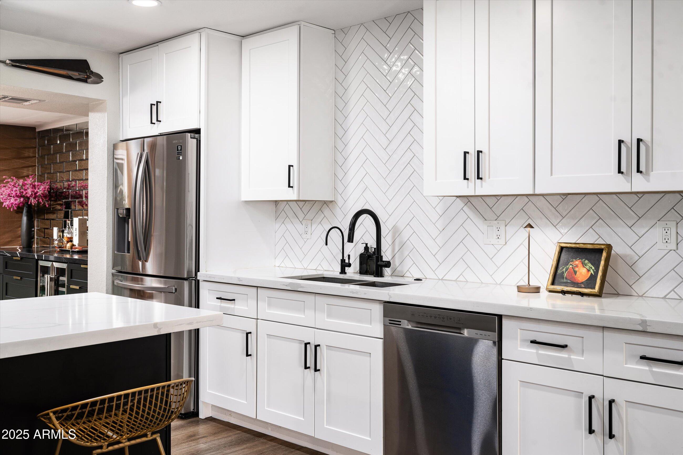 8341 E HUBBELL Street