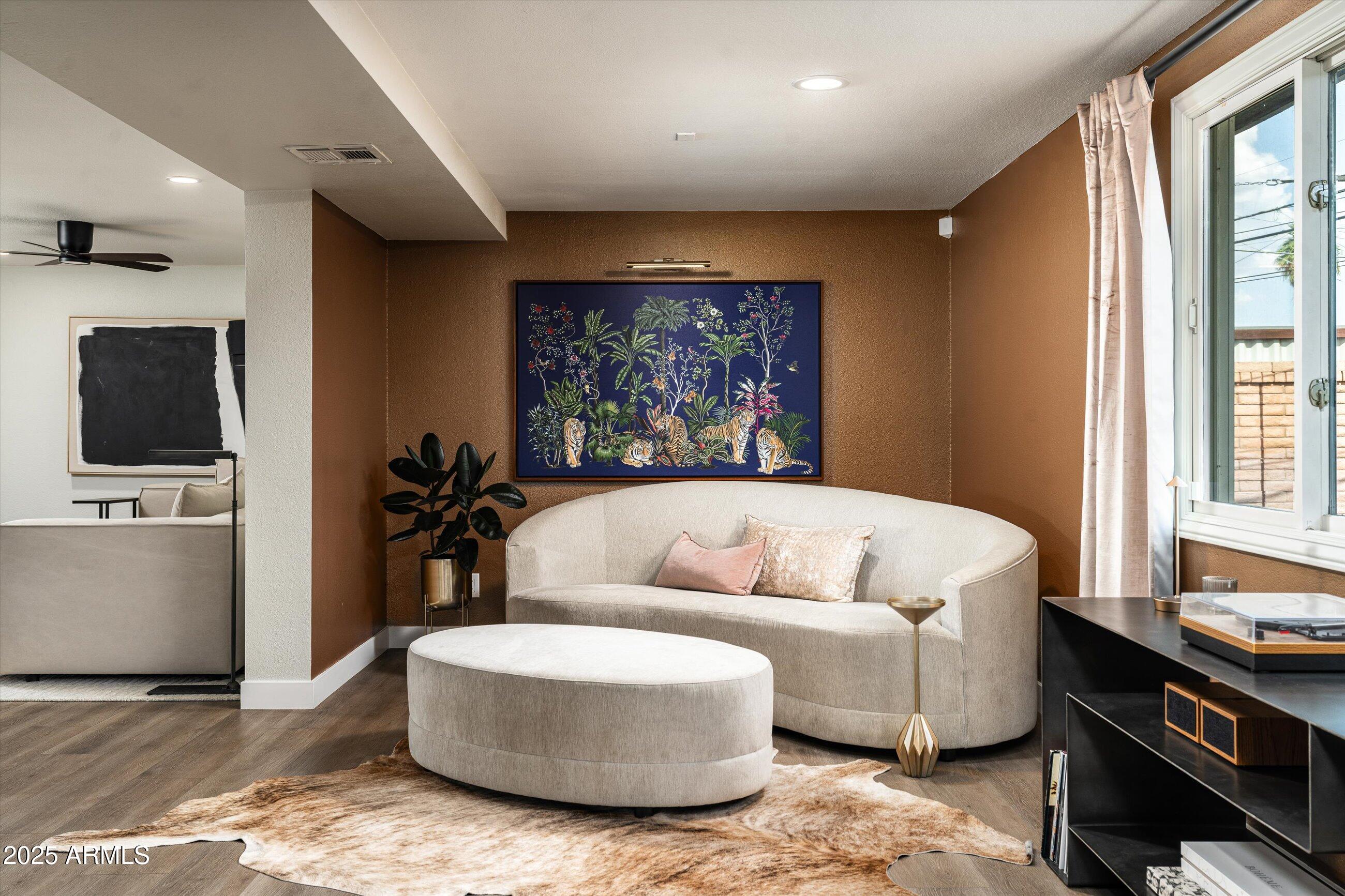 8341 E HUBBELL Street