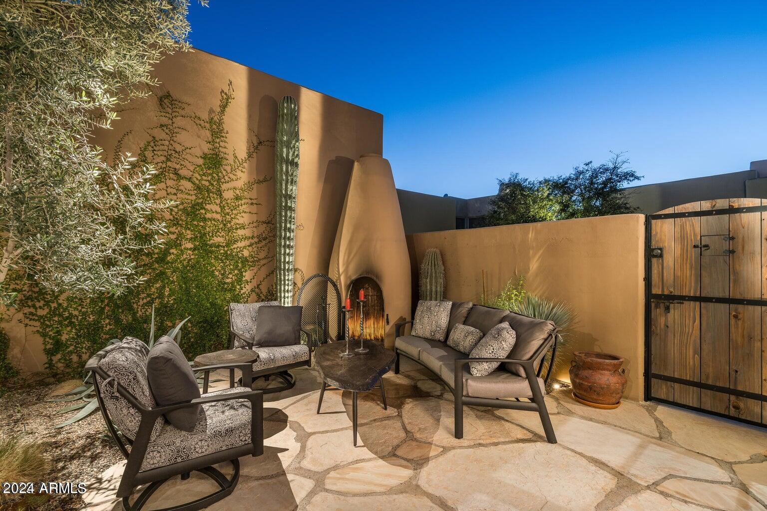 6711 E CAMELBACK Road, 41