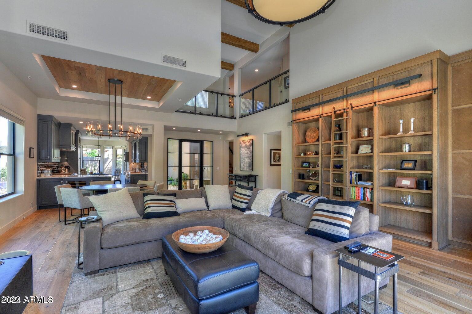 6711 E CAMELBACK Road, 41