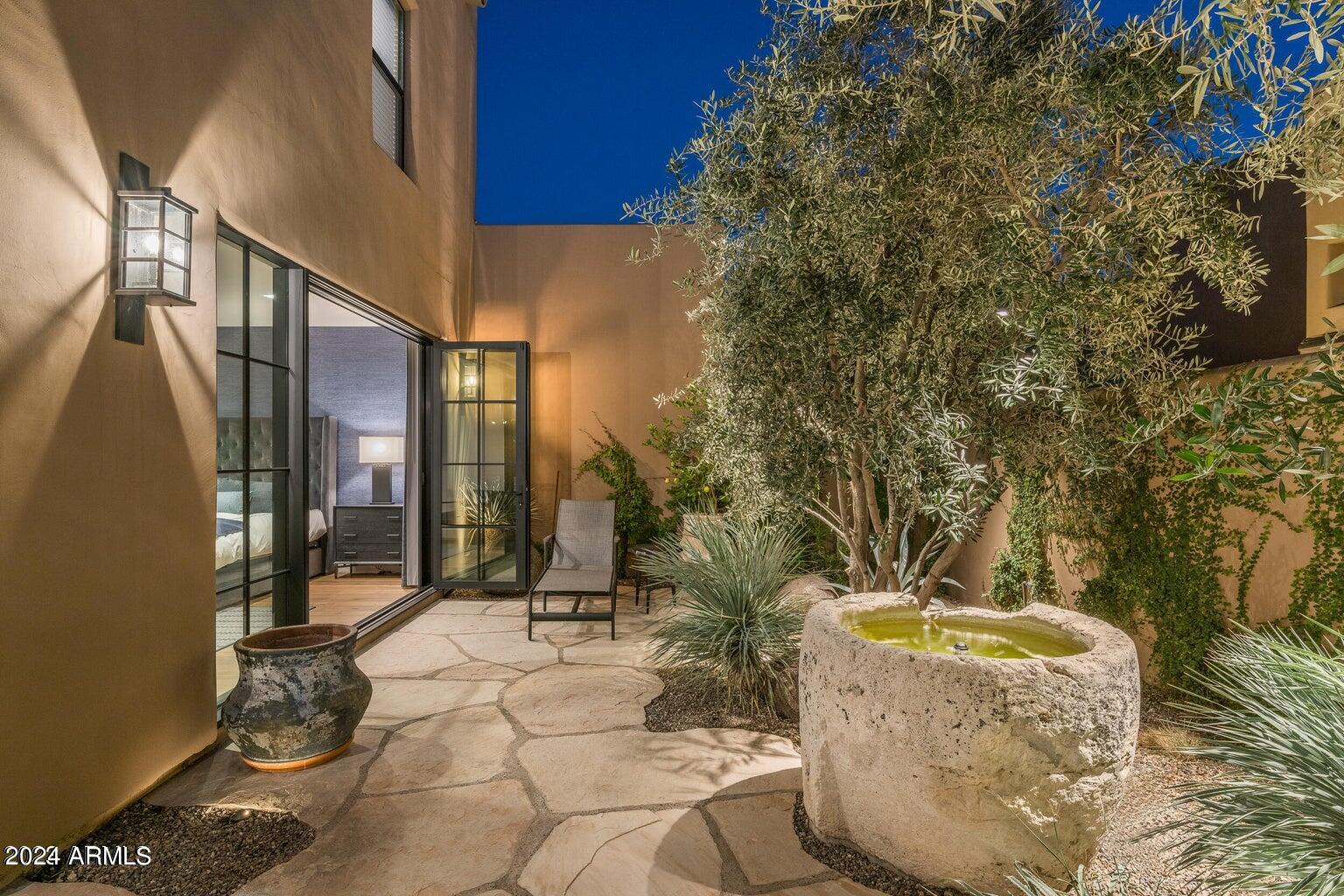 6711 E CAMELBACK Road, 41