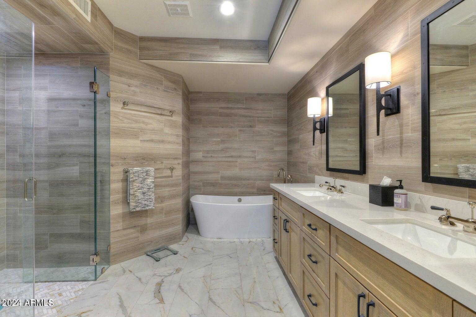 6711 E CAMELBACK Road, 41