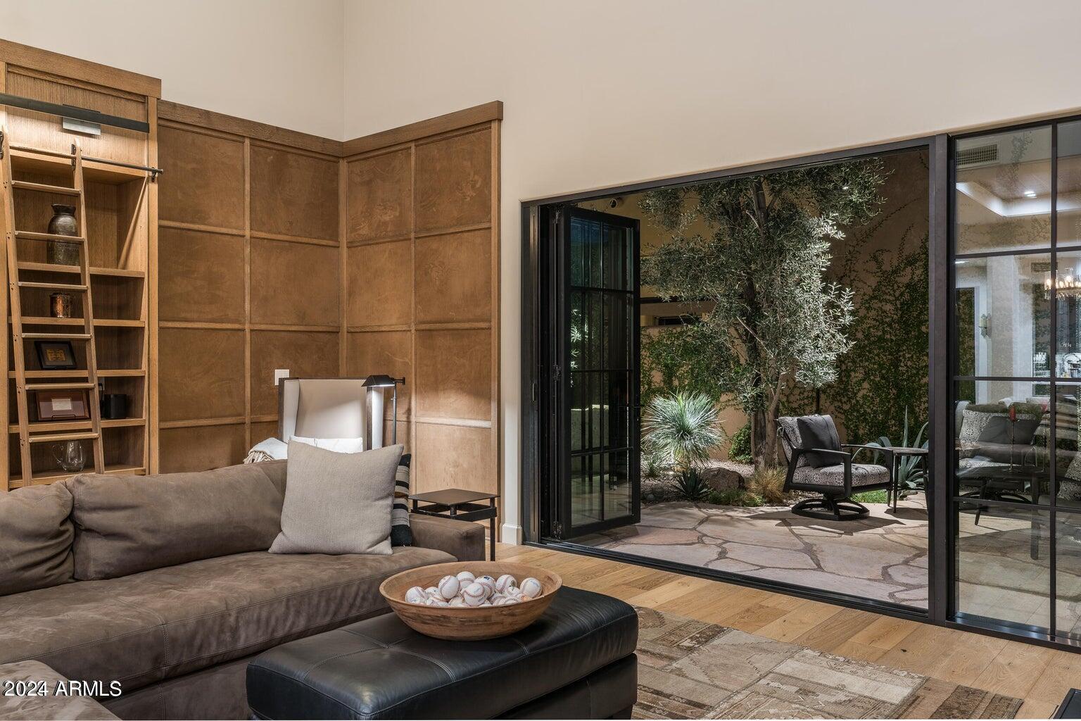 6711 E CAMELBACK Road, 41